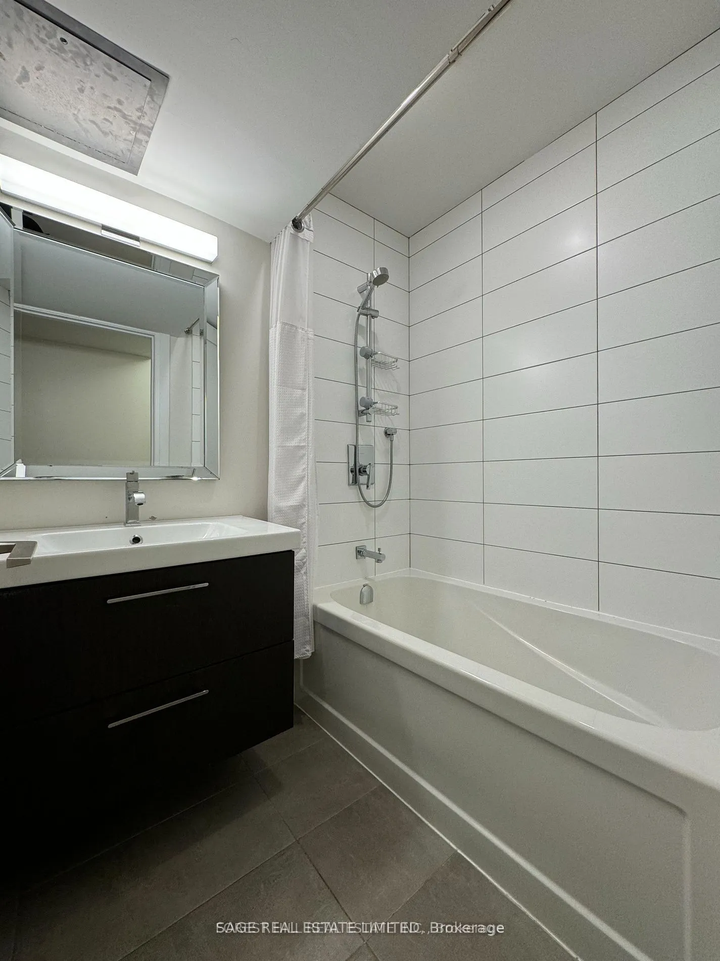 228 Montrose Avenue #Lower