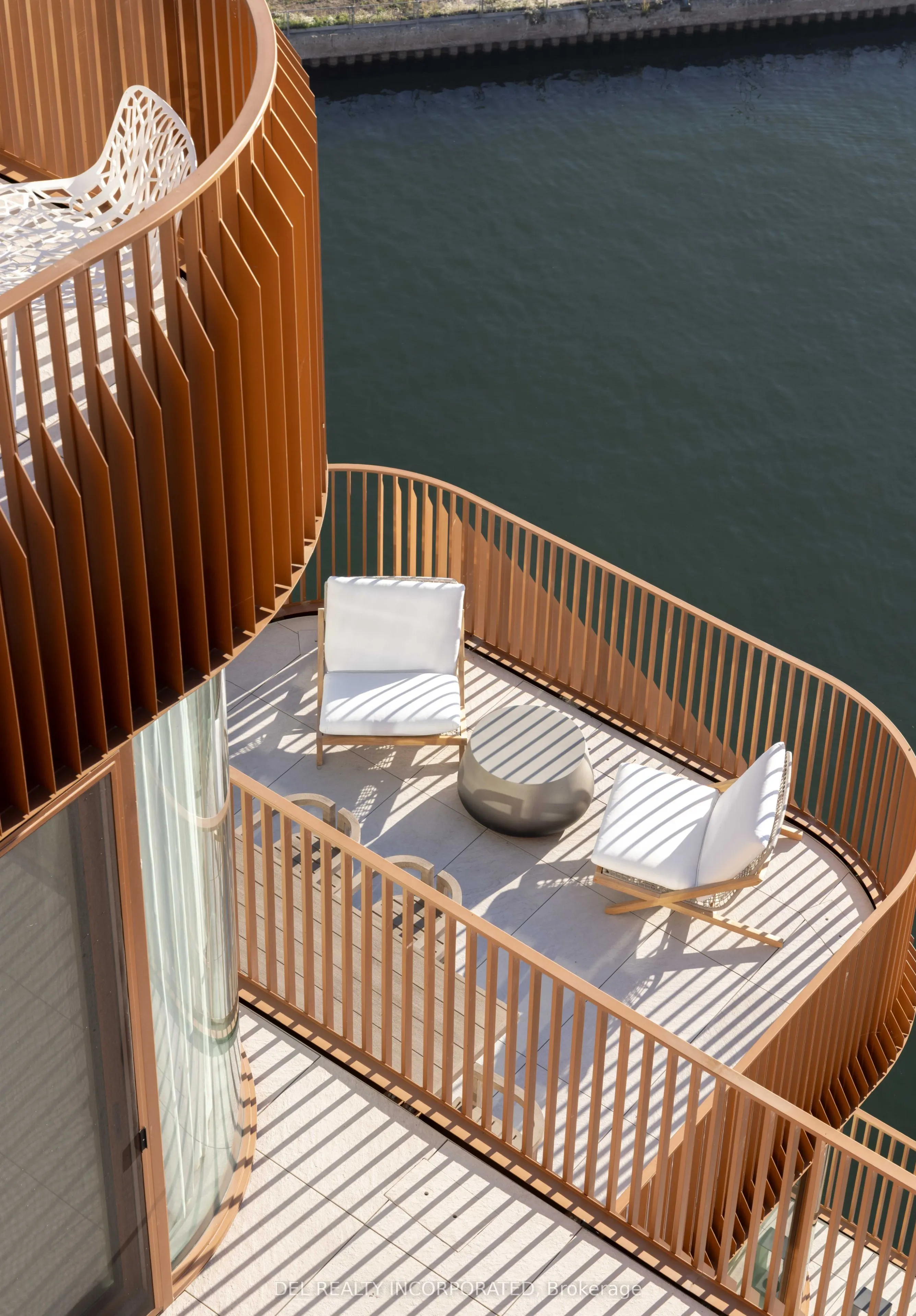 155 Merchants' Wharf #701