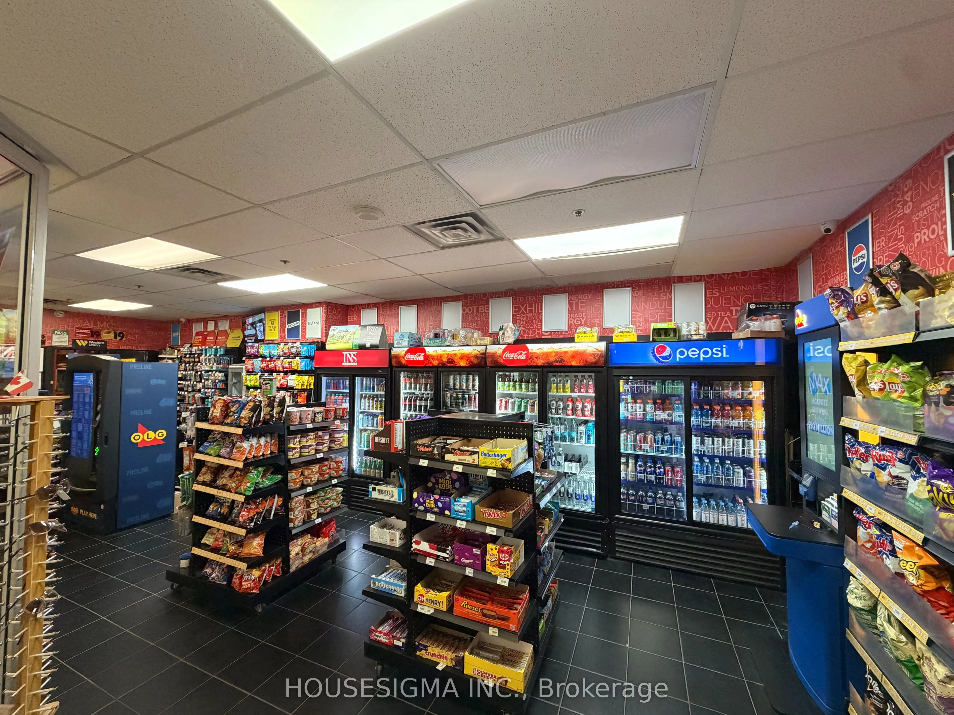 777 Bay Street #M211