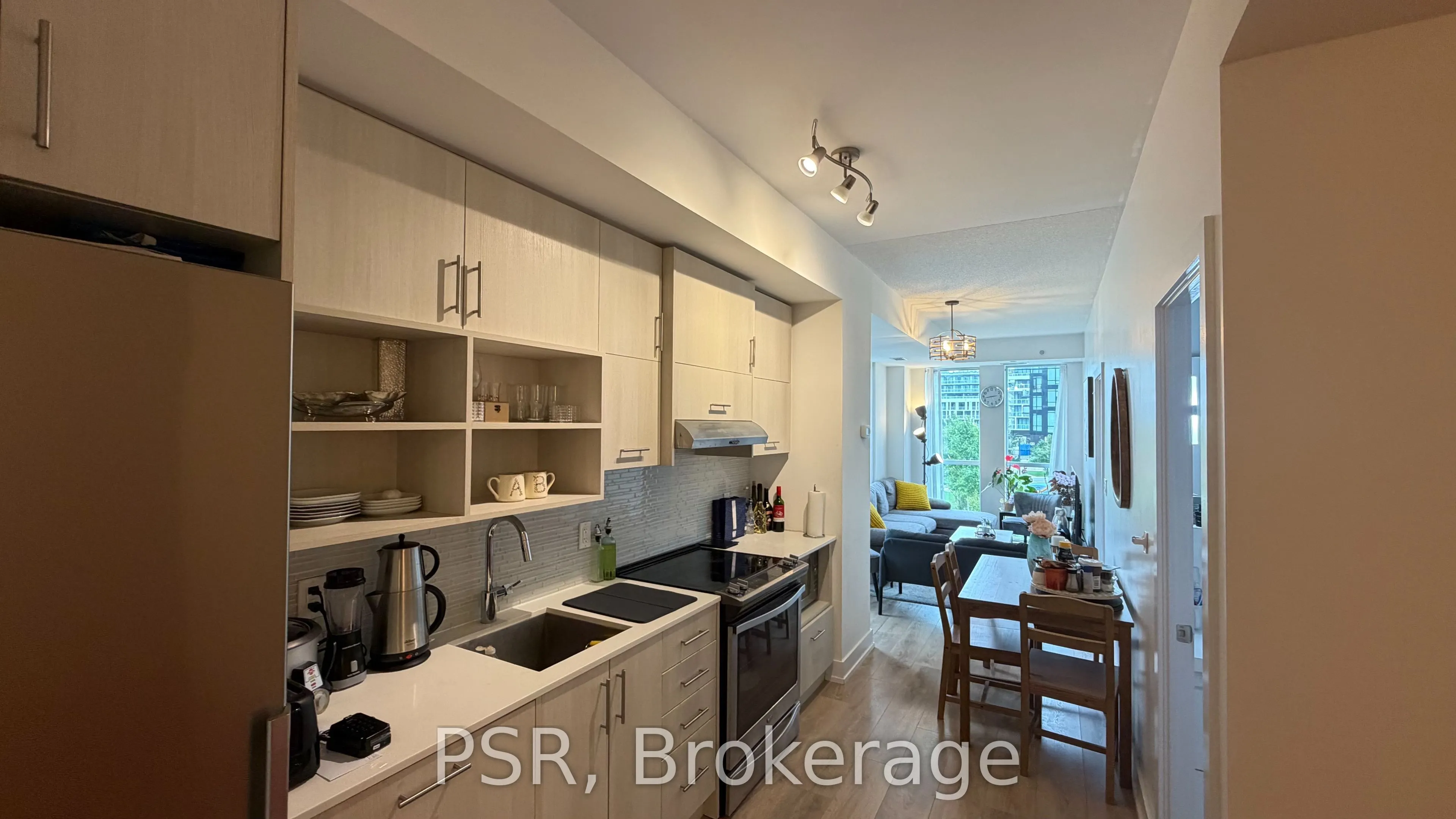 150 Fairview Mall Drive #211