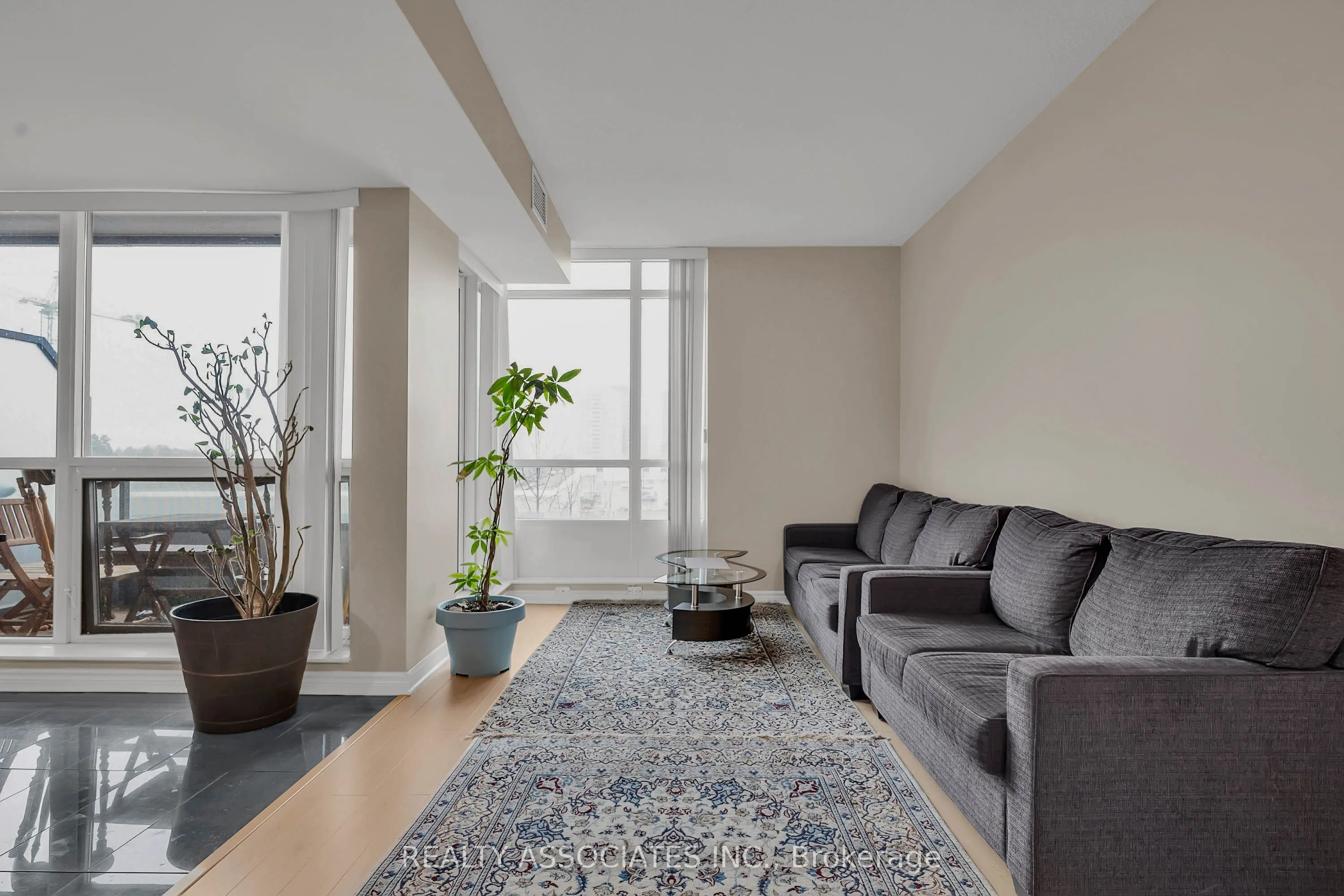 2885 Bayview Avenue #238