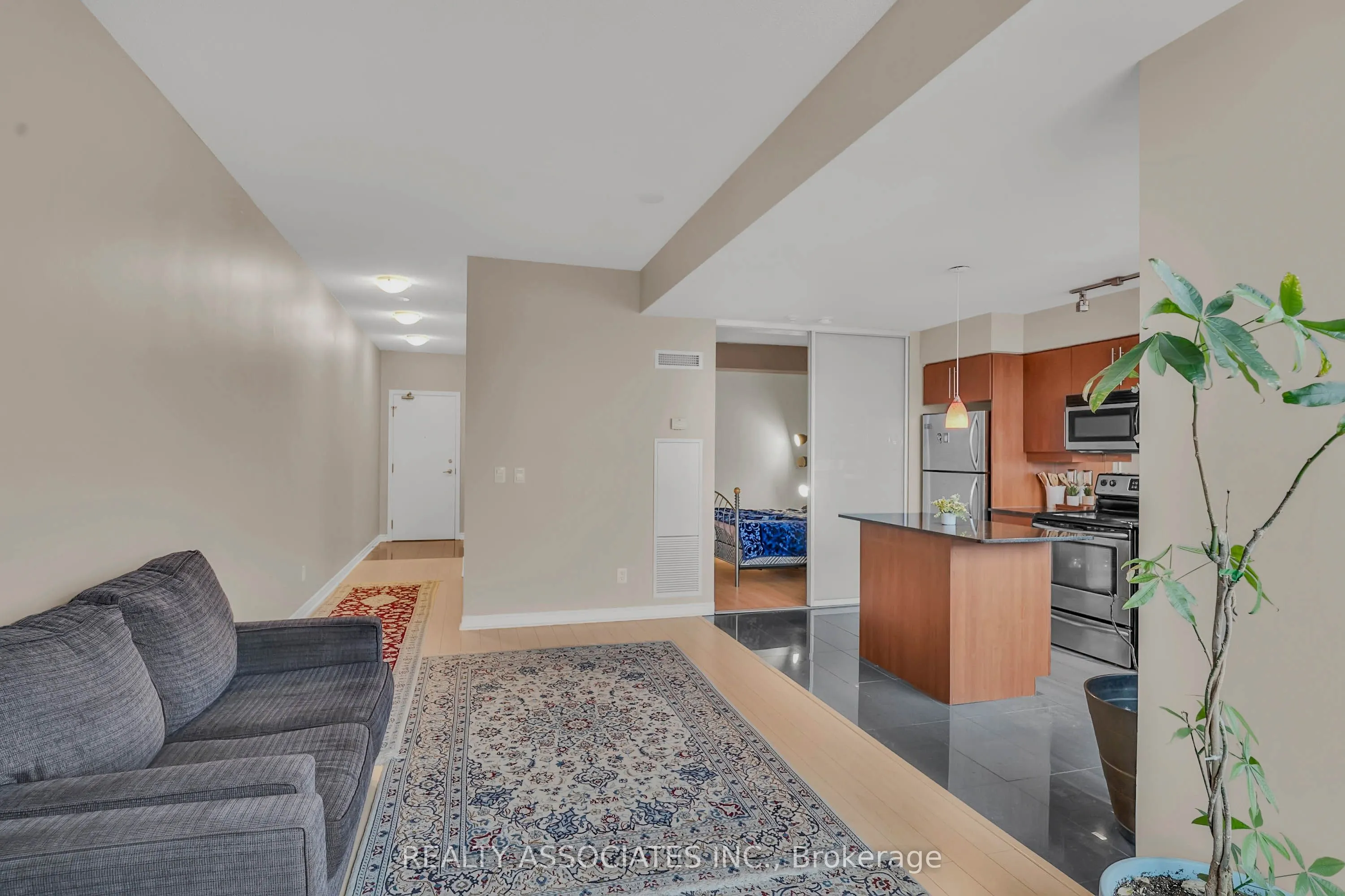2885 Bayview Avenue #238