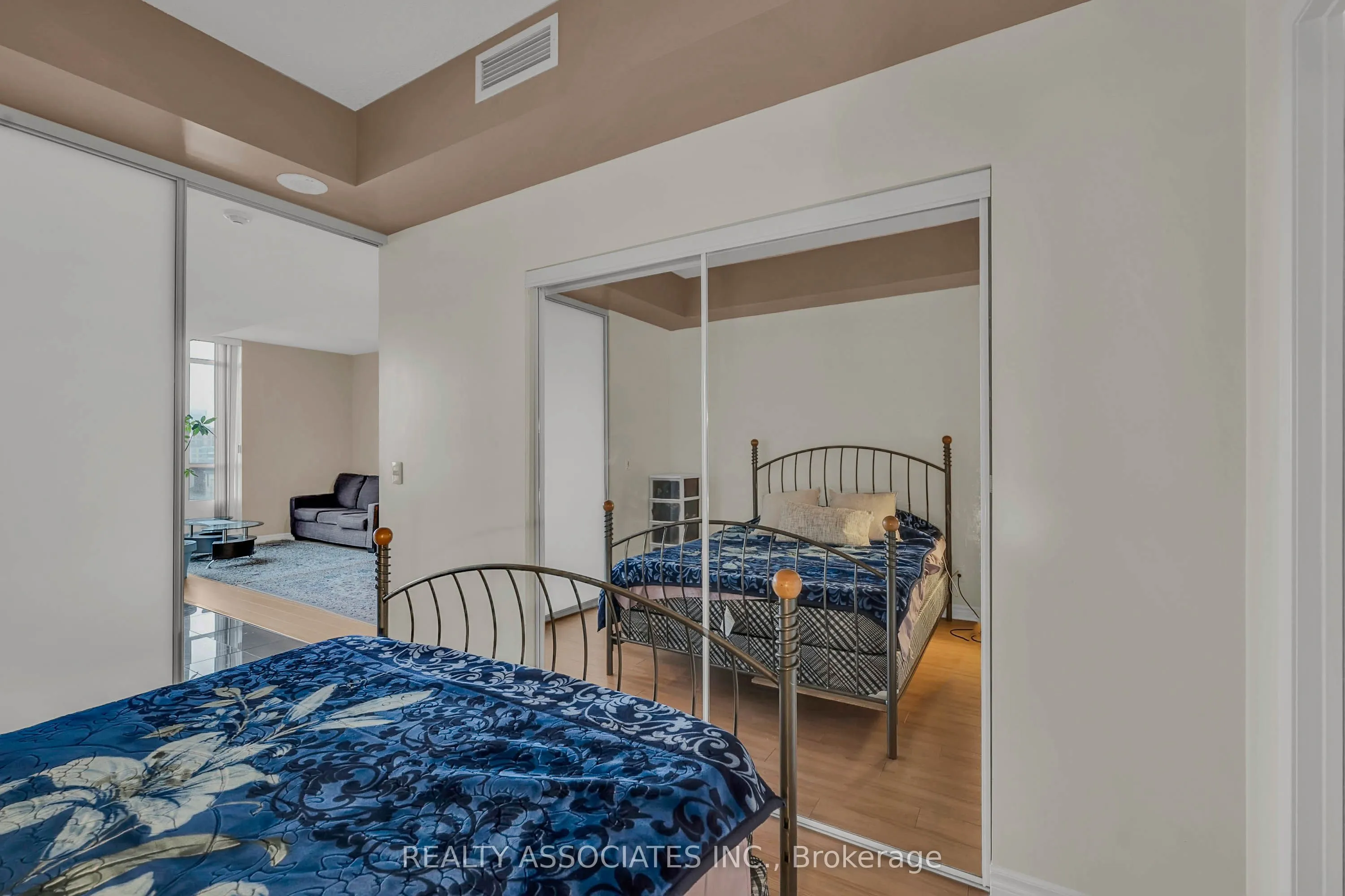 2885 Bayview Avenue #238