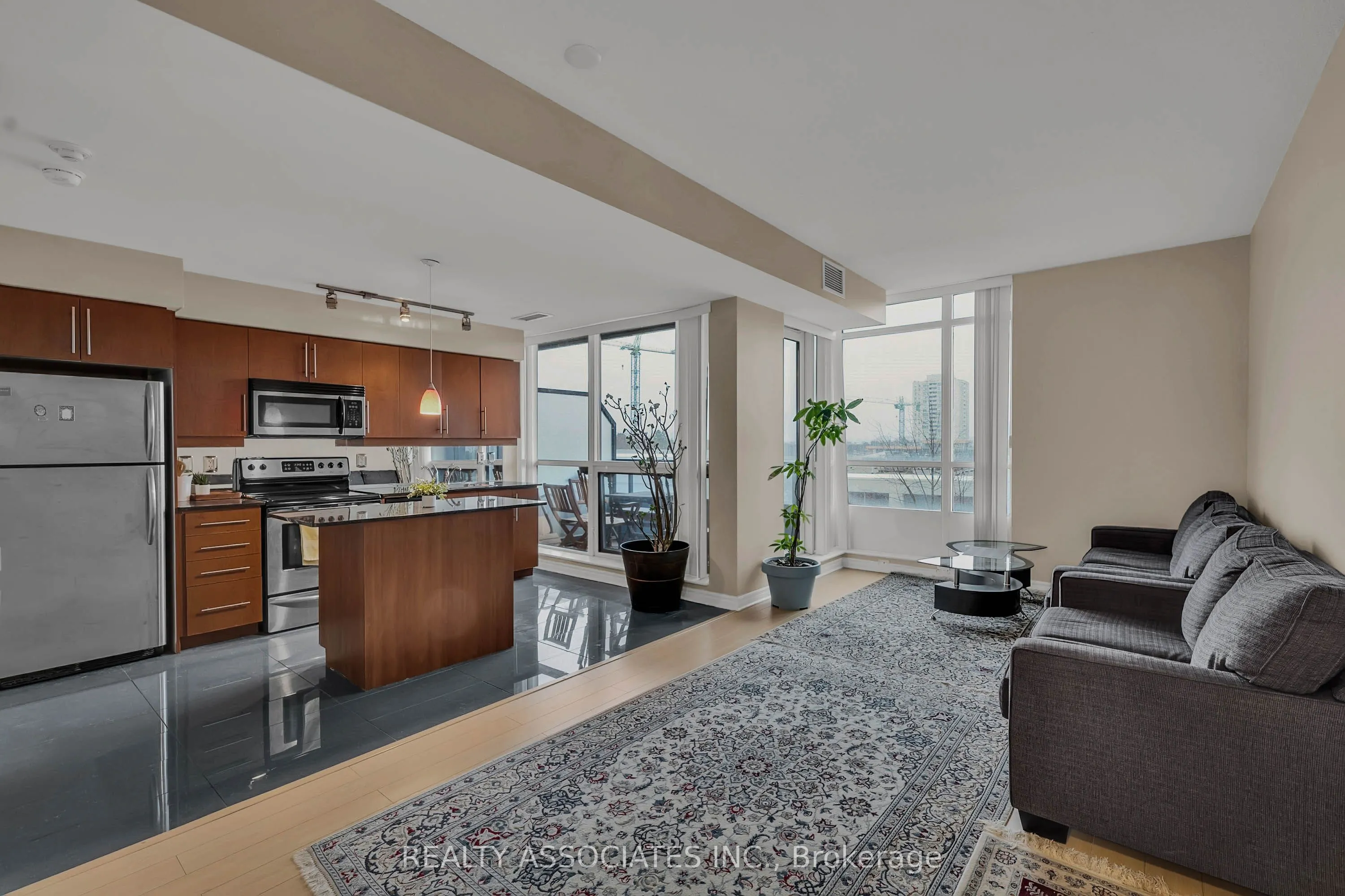 2885 Bayview Avenue #238