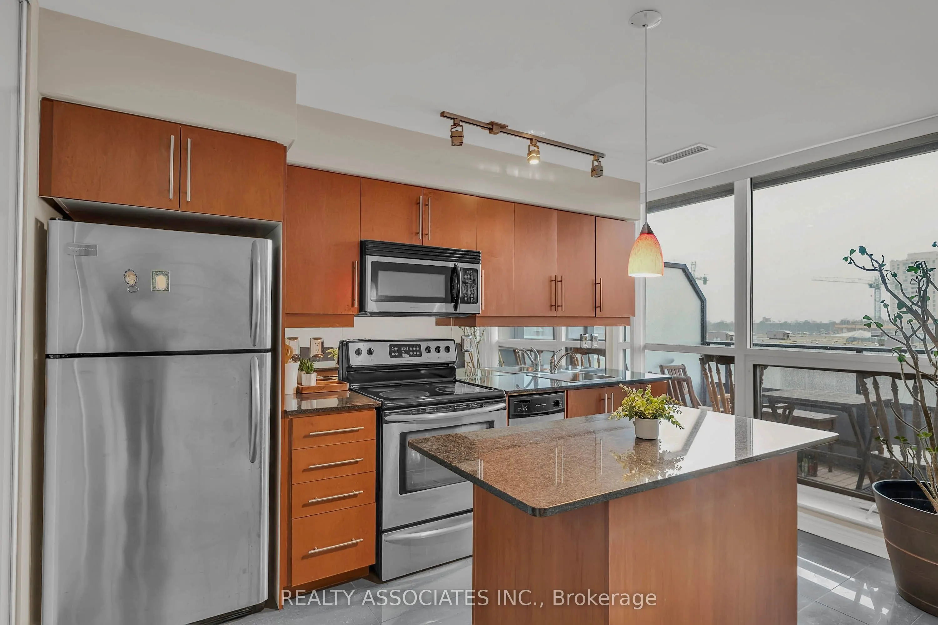2885 Bayview Avenue #238