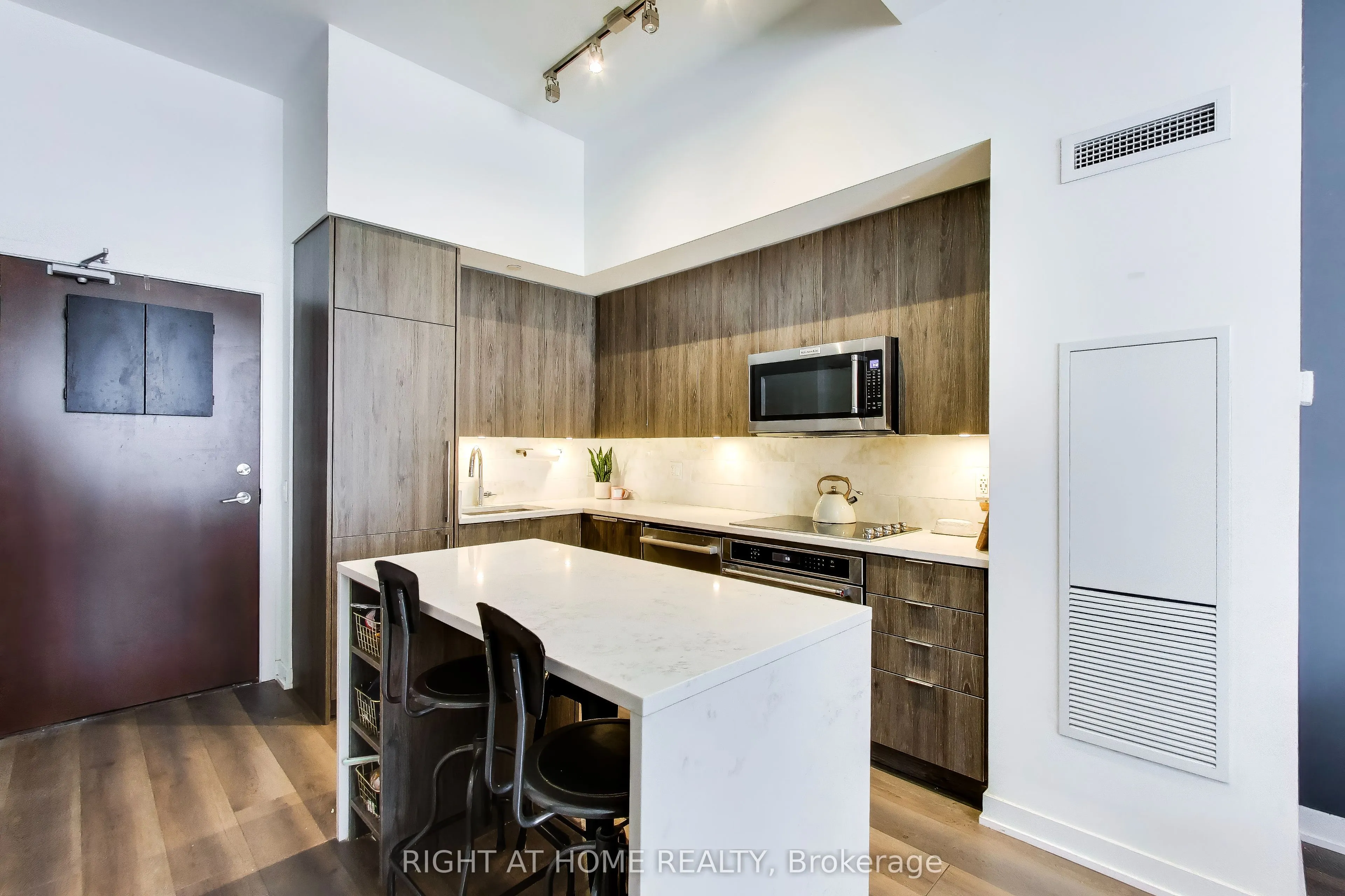 38 Iannuzzi Street #113