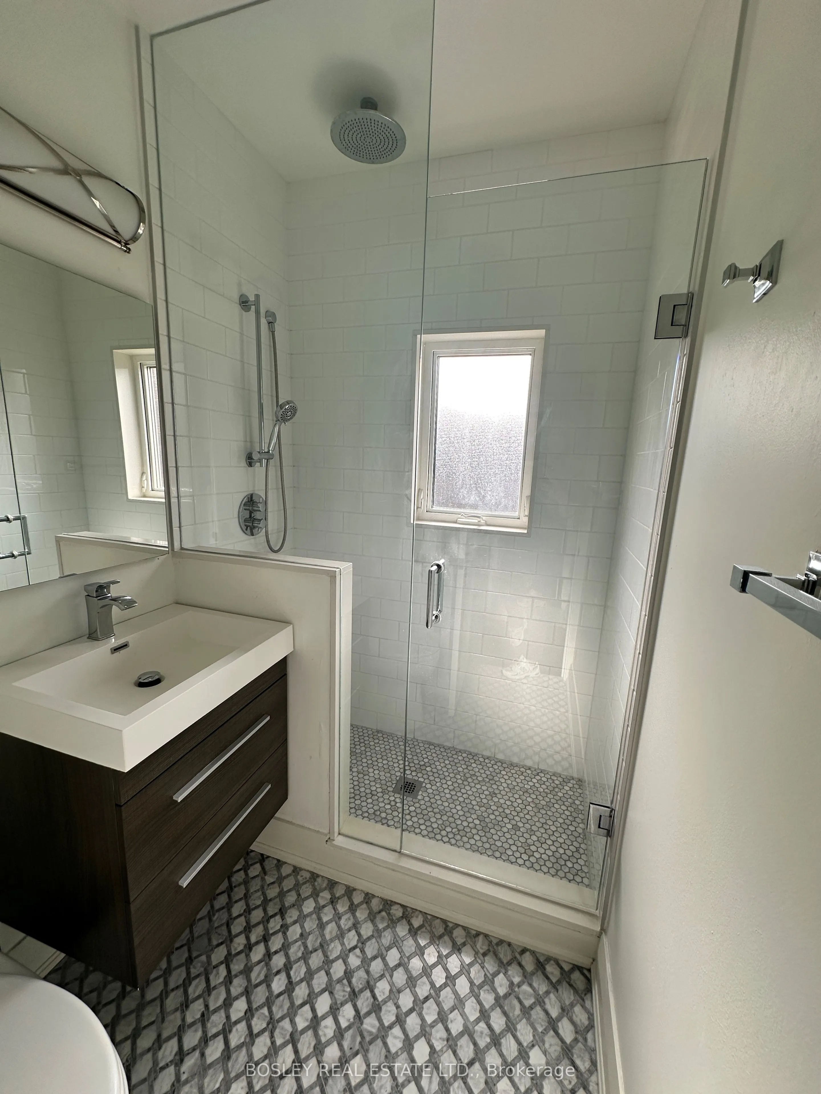 229 Manor Road E #2