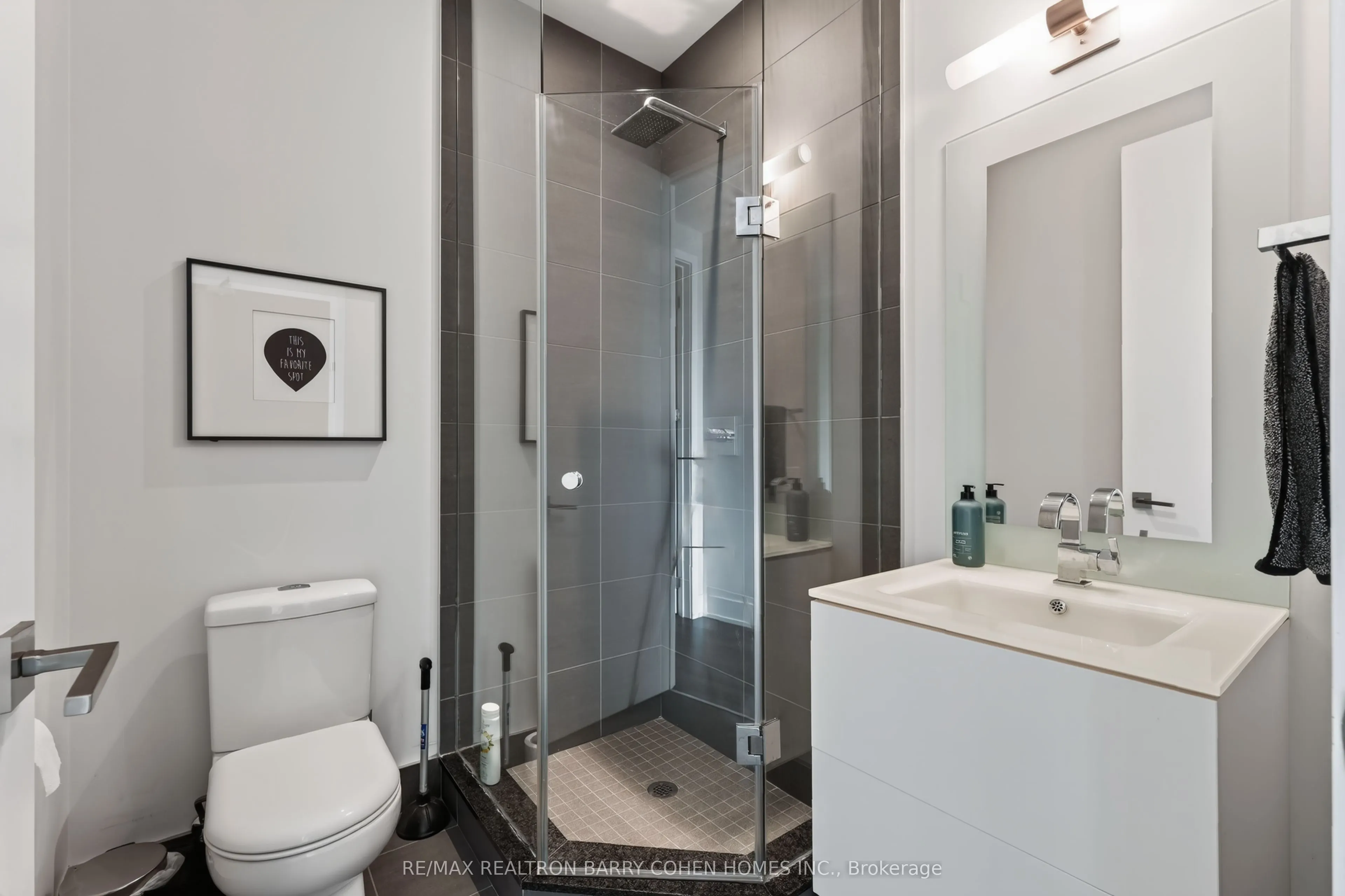 111 St Clair Avenue W #1018