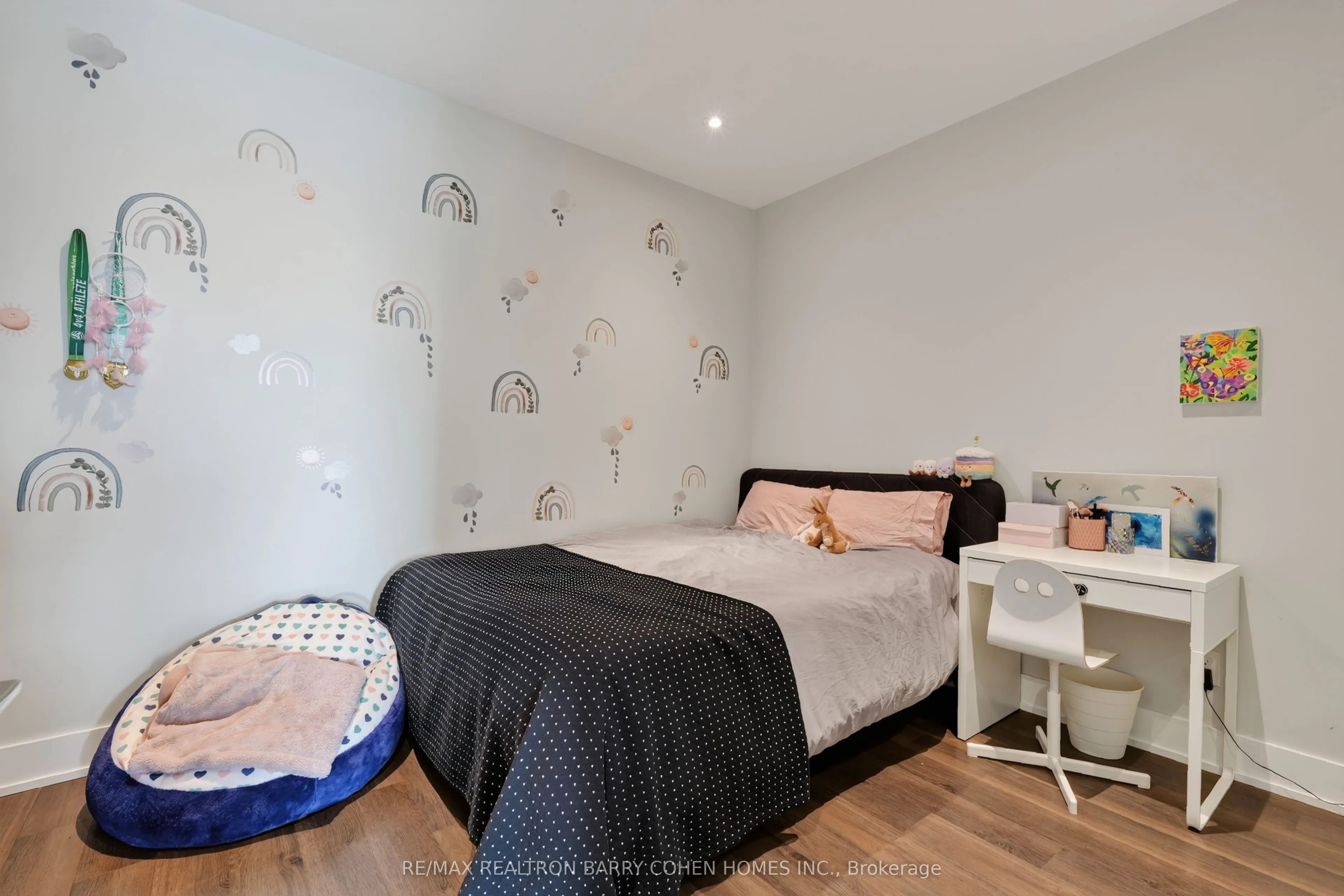111 St Clair Avenue W #1018