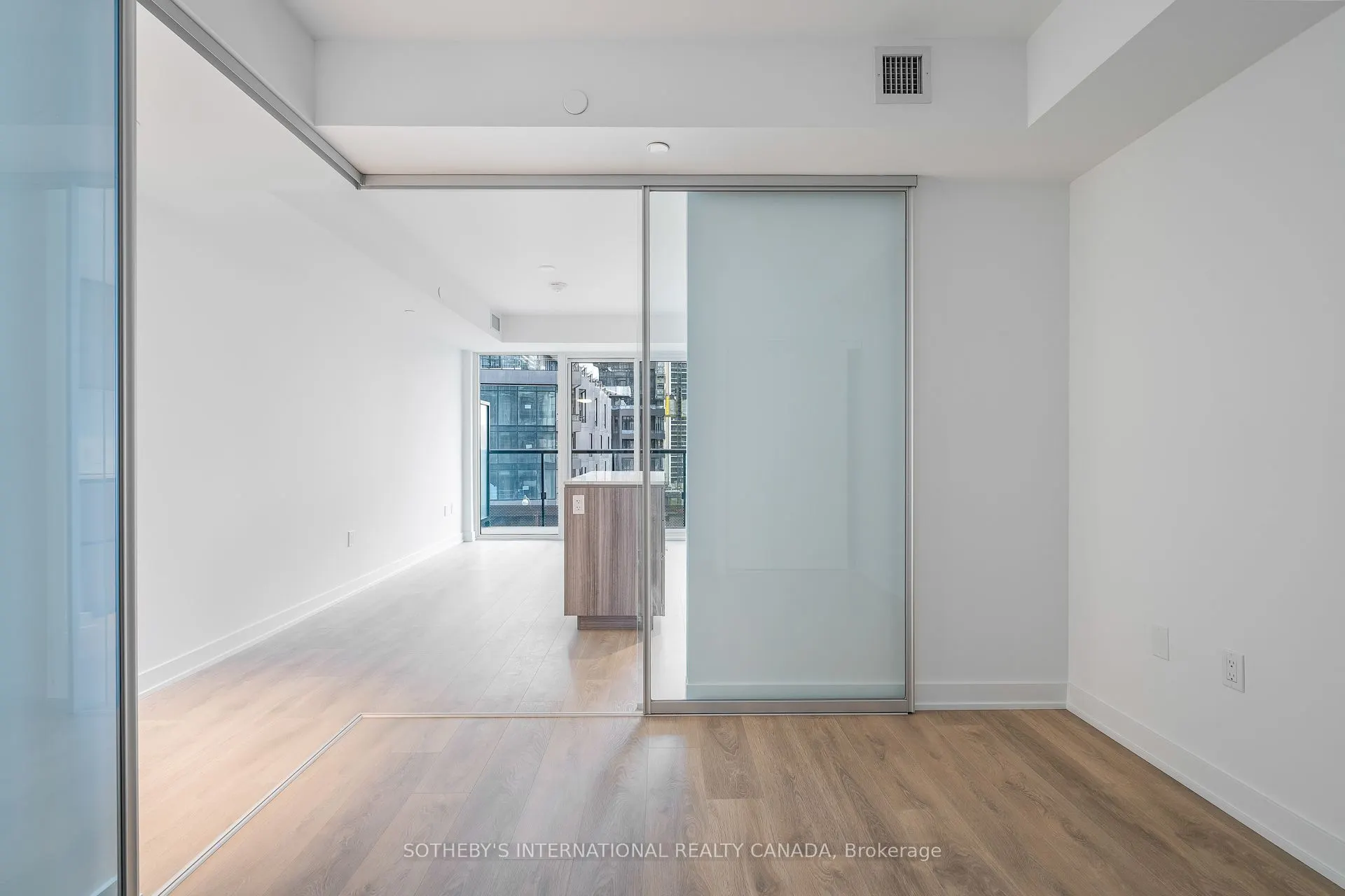117 Broadway Avenue #407
