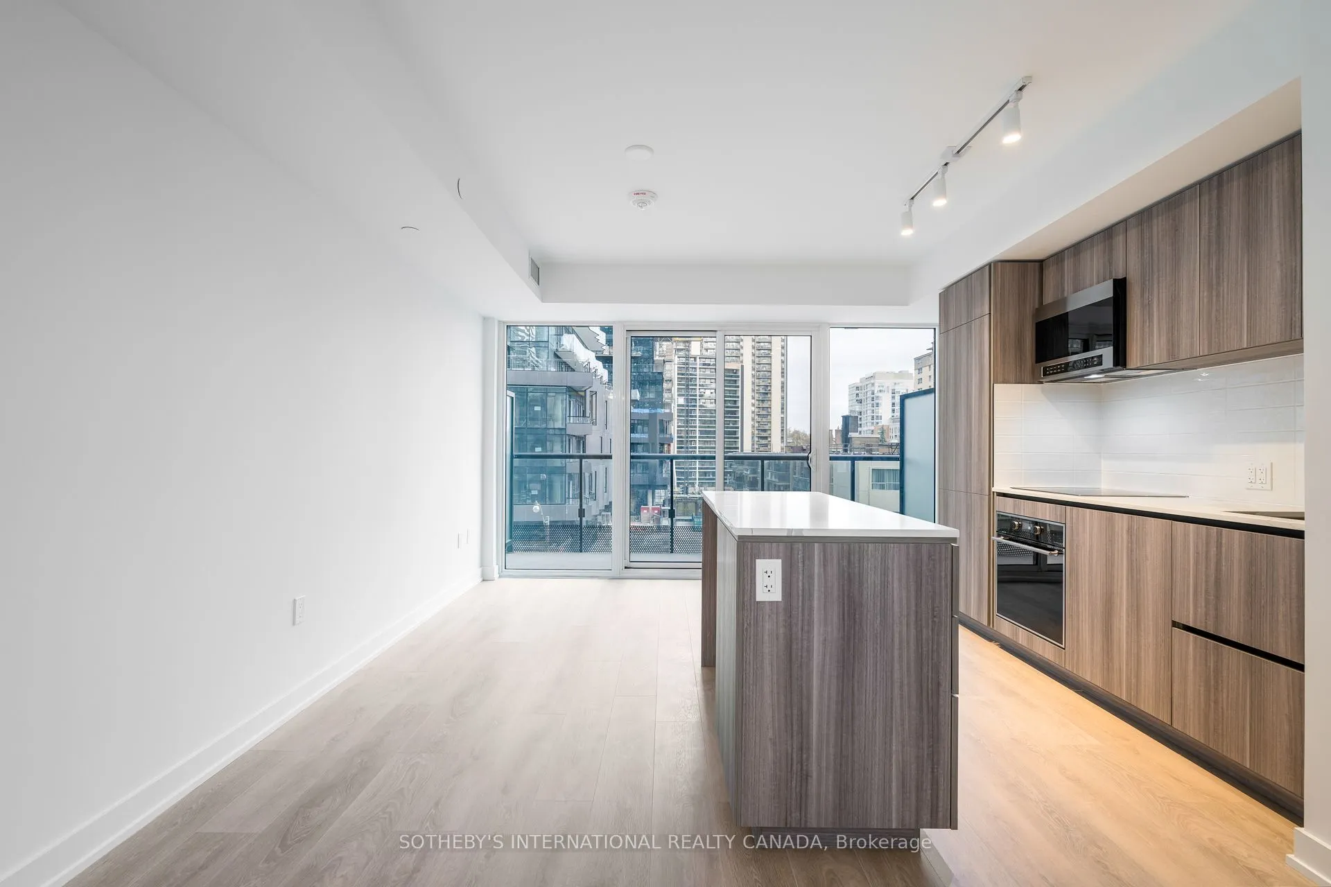 117 Broadway Avenue #407