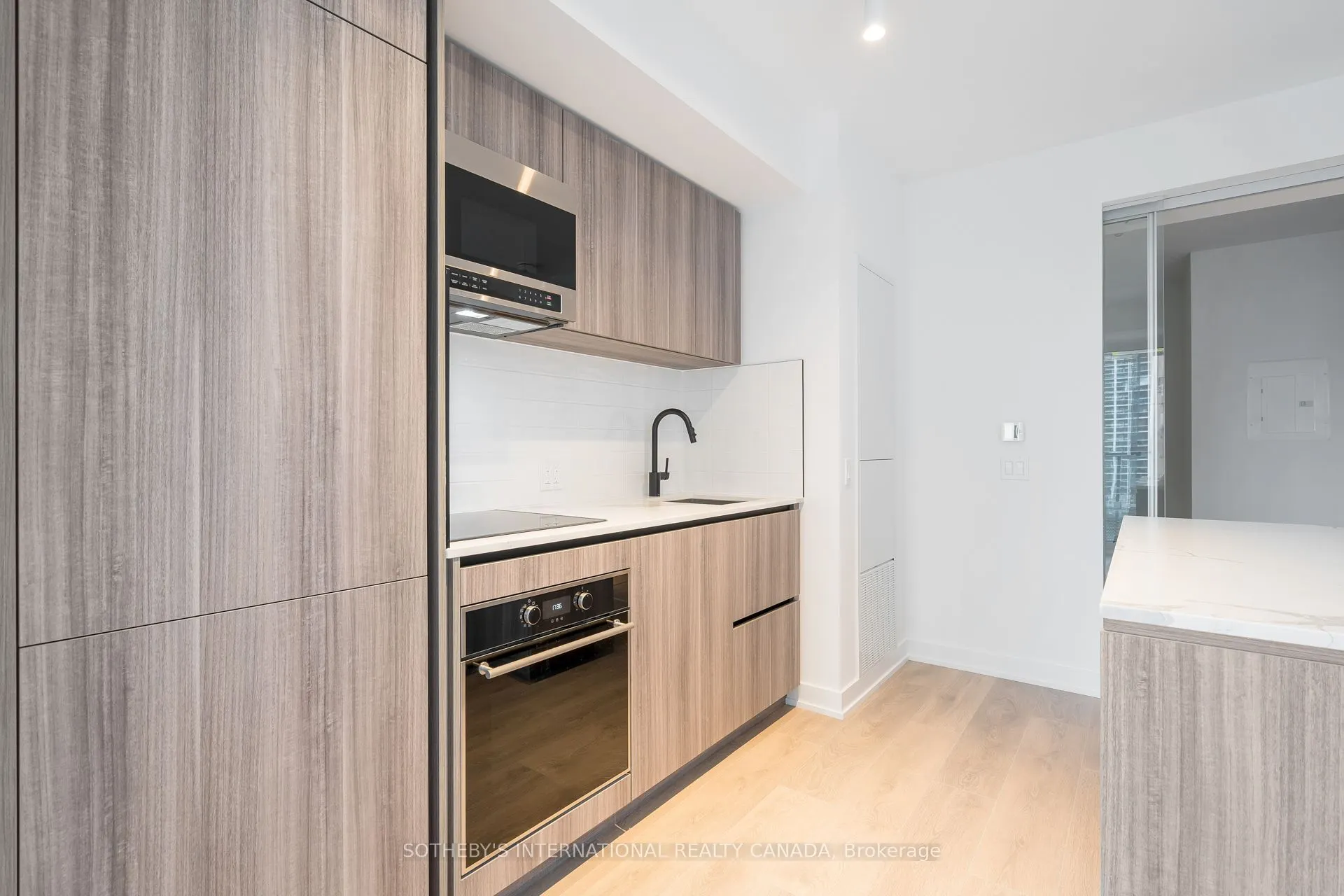 117 Broadway Avenue #407