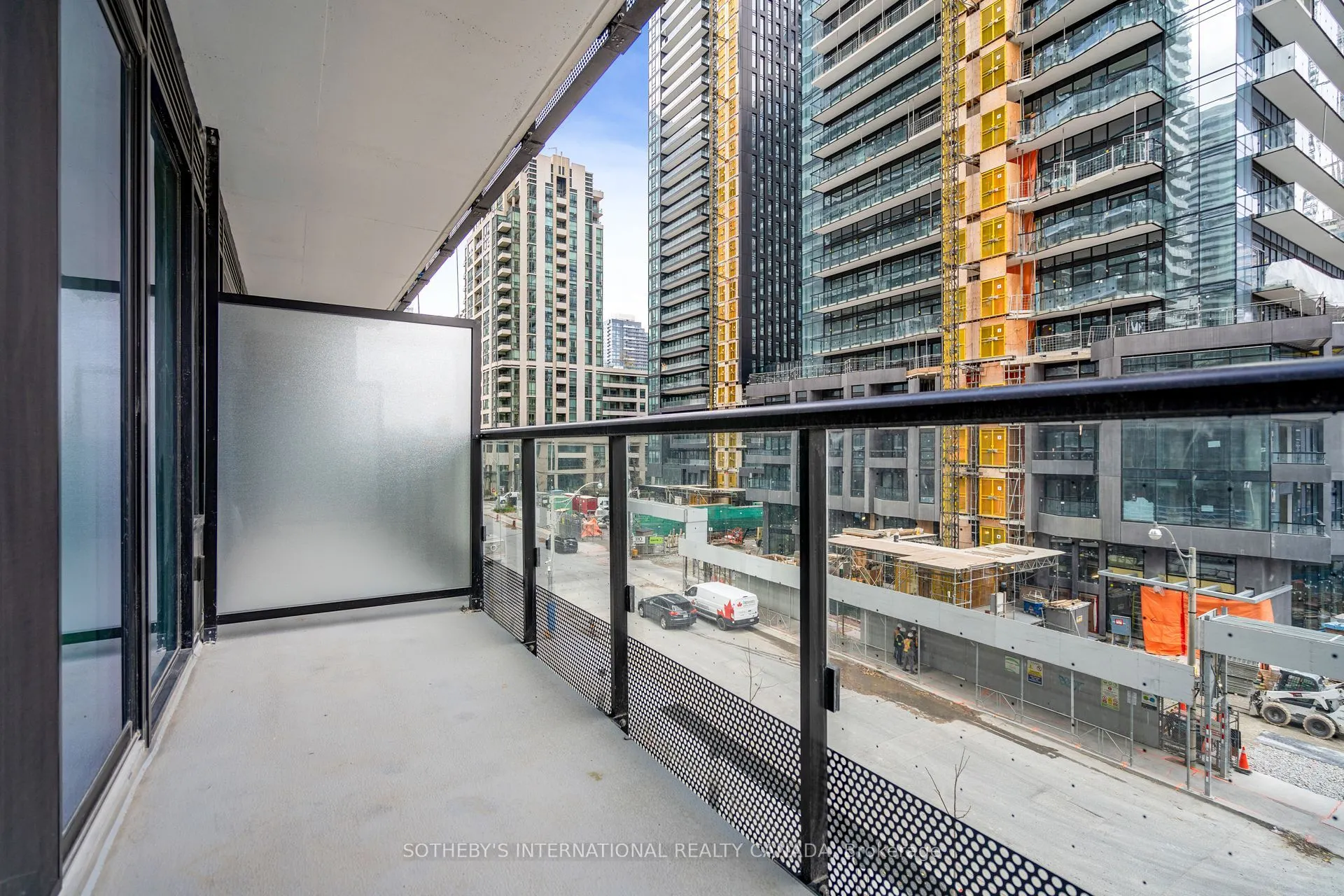 117 Broadway Avenue #407