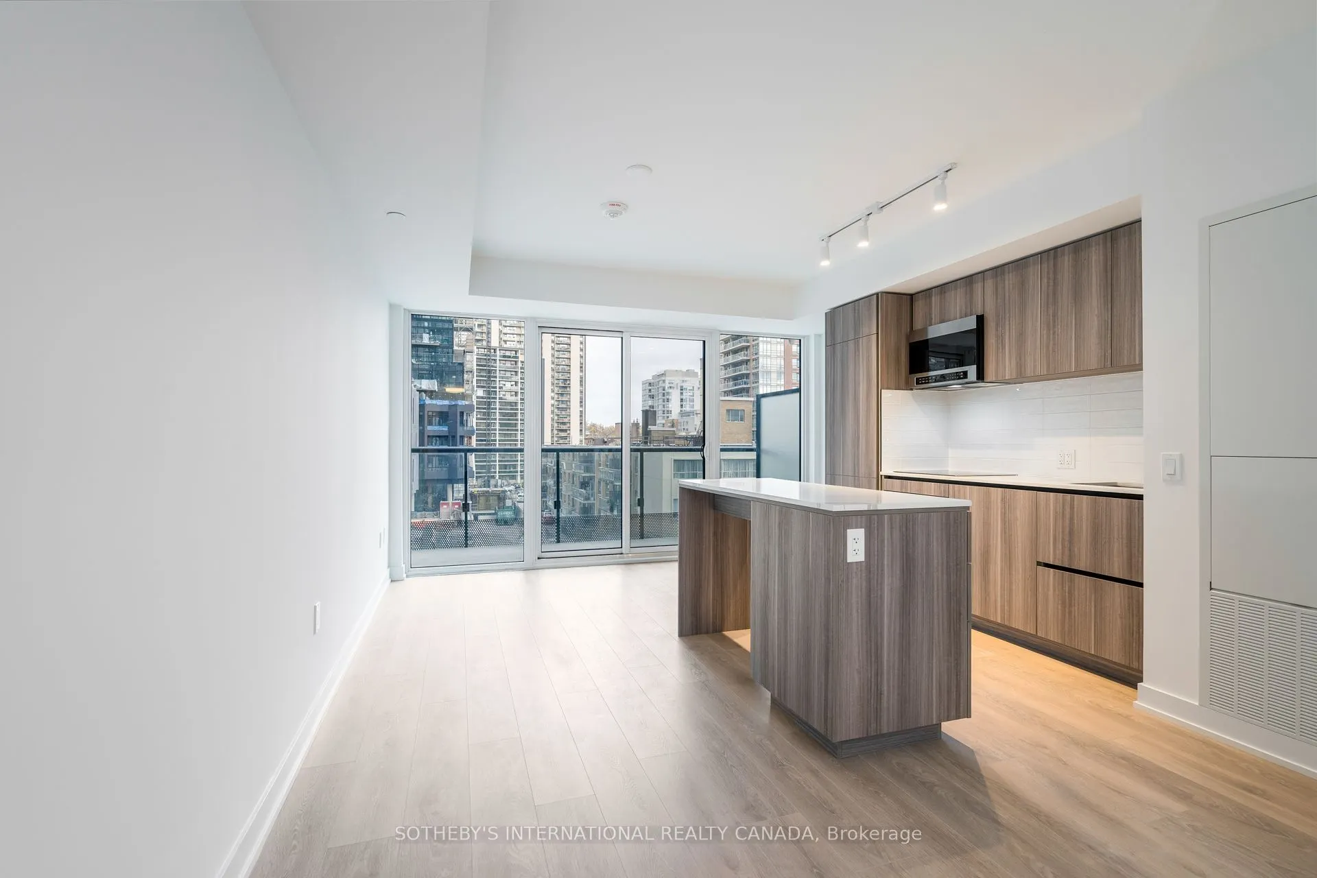 117 Broadway Avenue #407