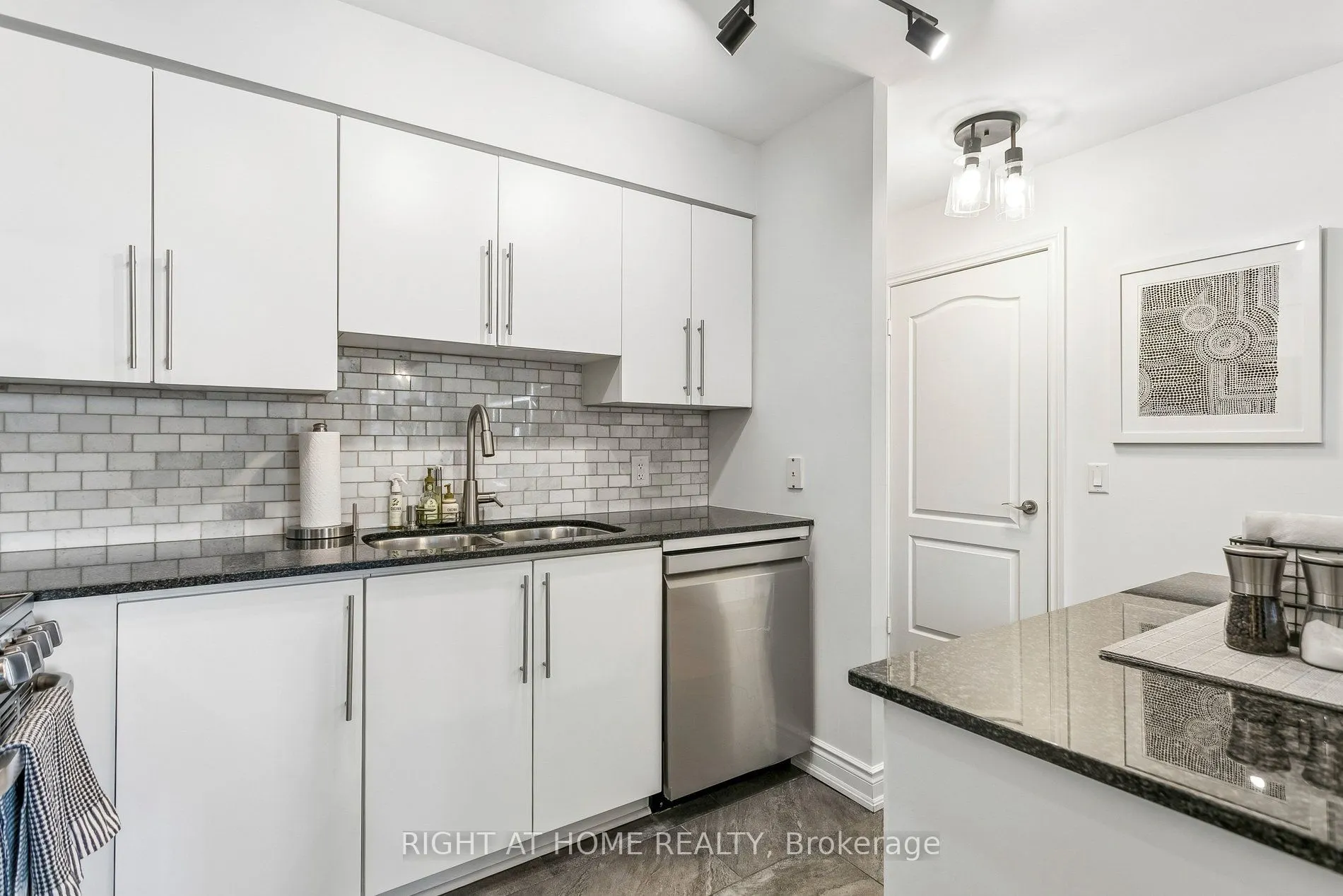 1103 Leslie Street #805