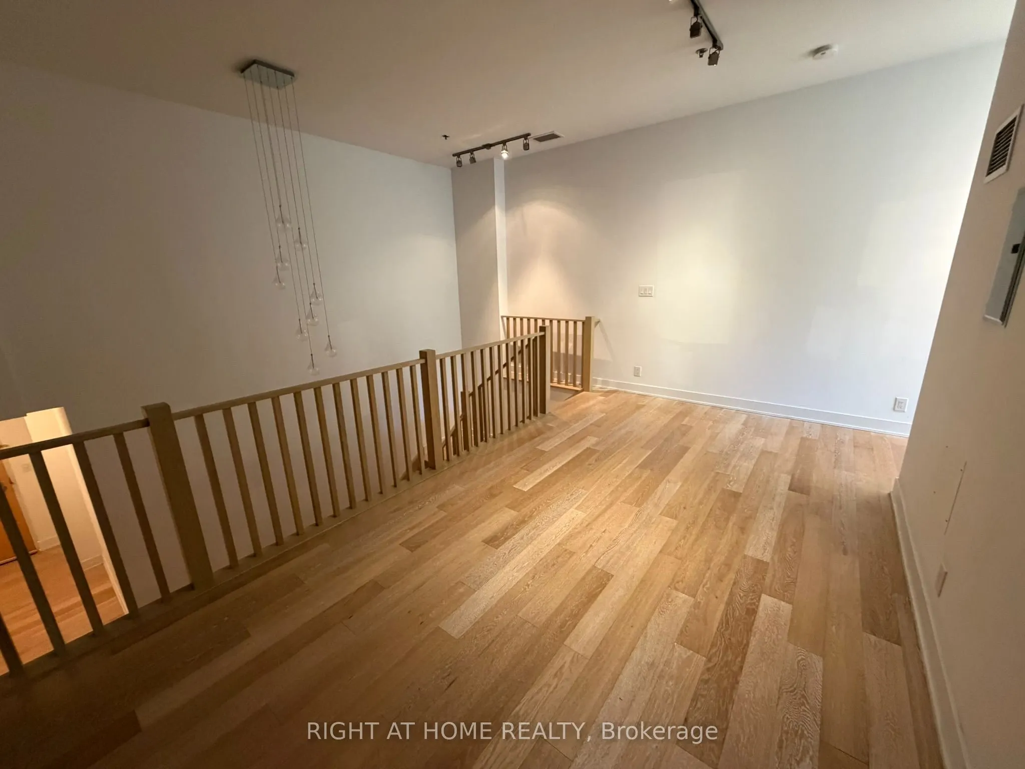 510 King Street E #103