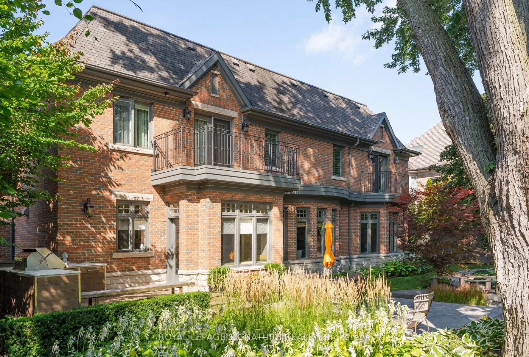 1 Oakley Place