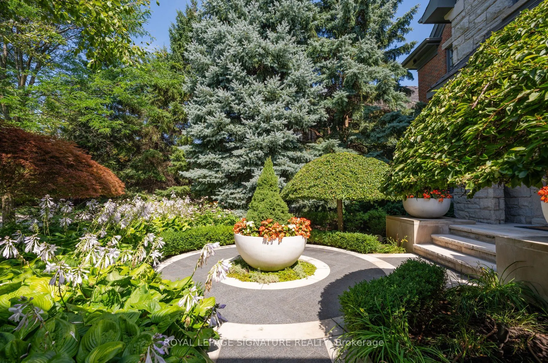 1 Oakley Place