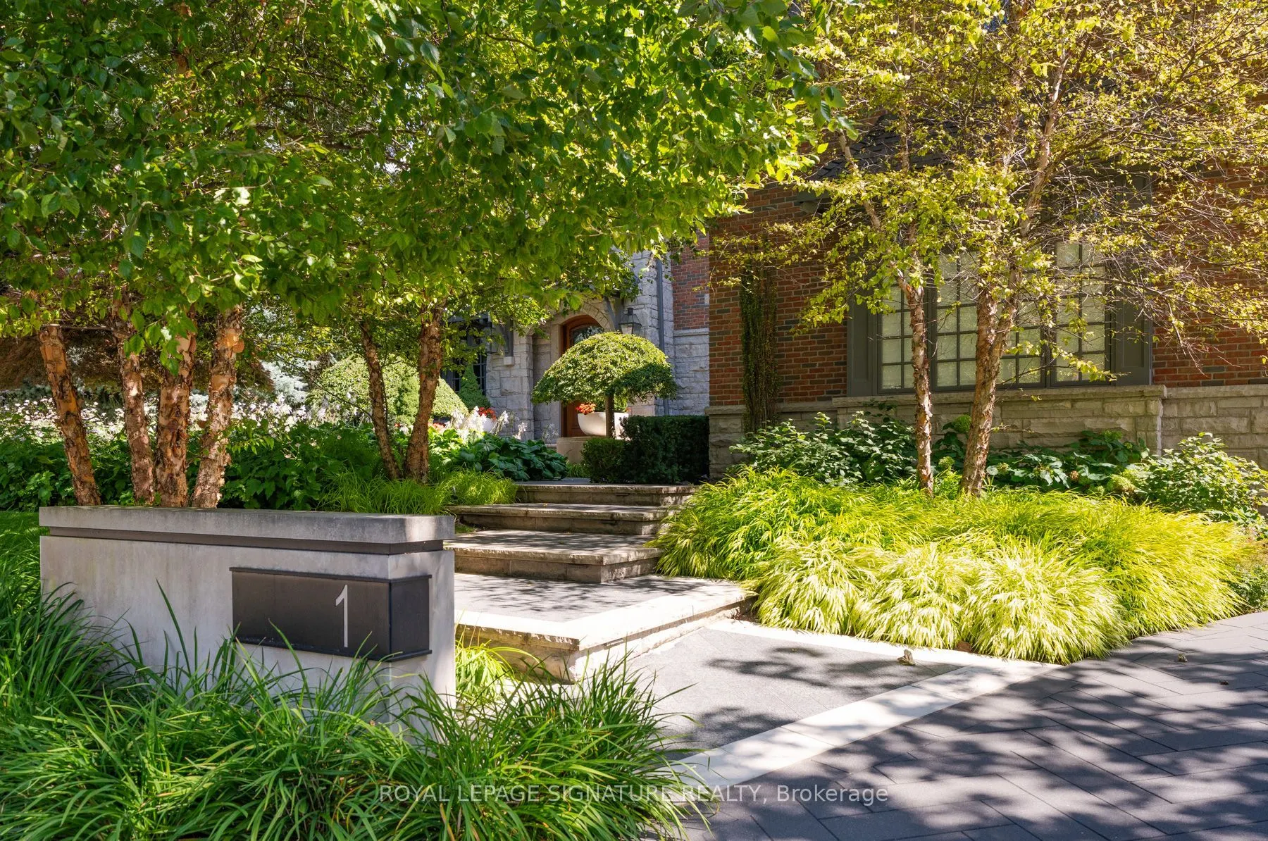 1 Oakley Place