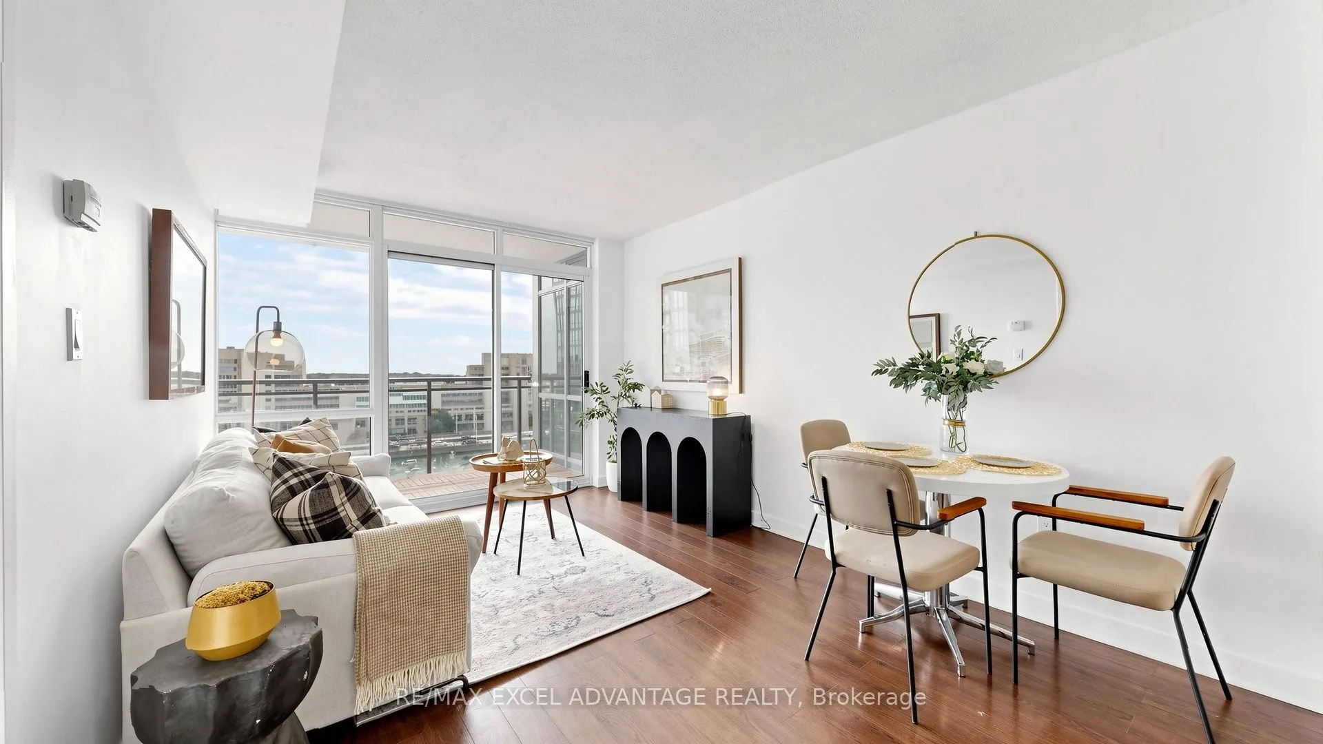 15 Fort York Boulevard #1111