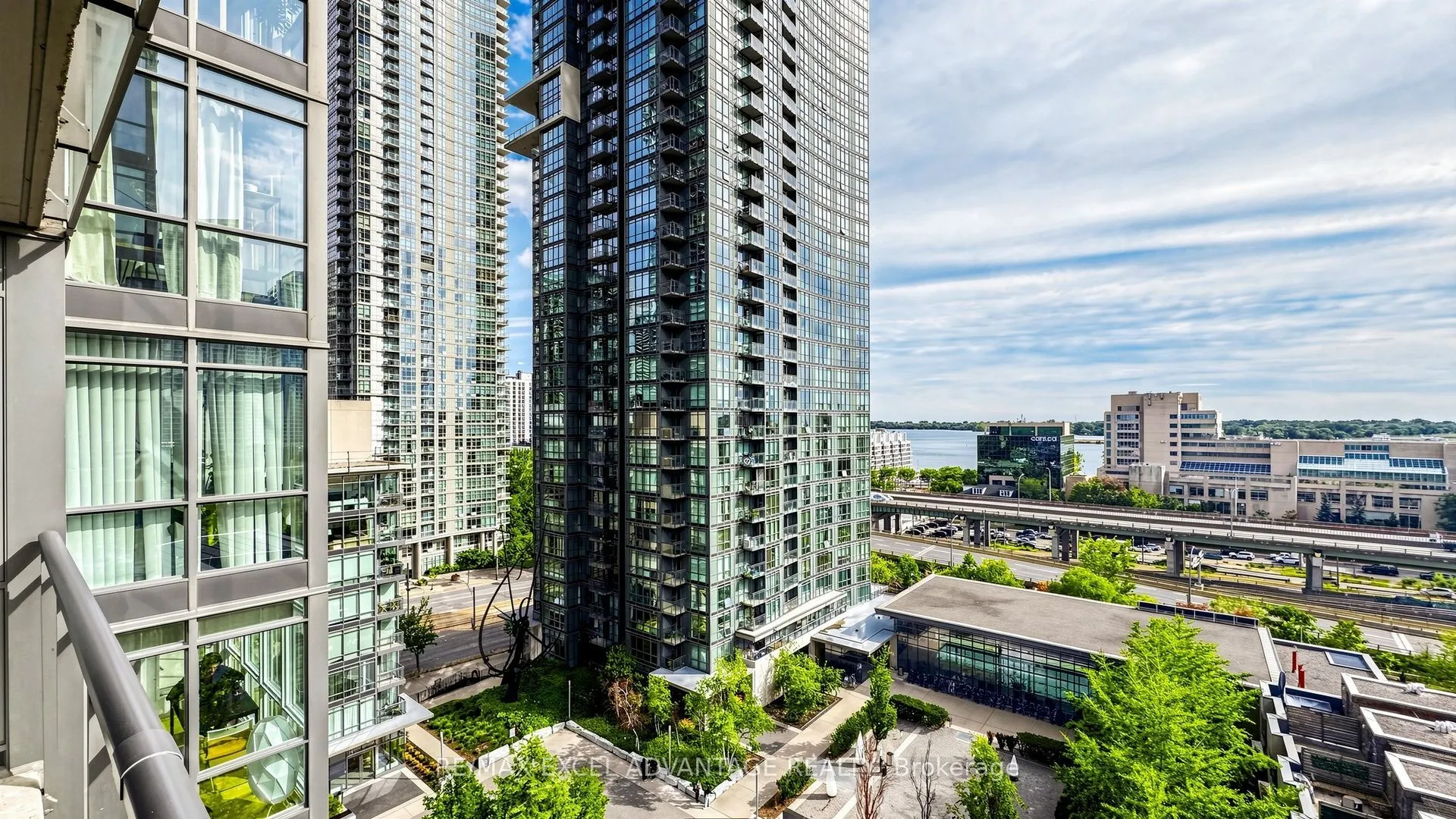 15 Fort York Boulevard #1111