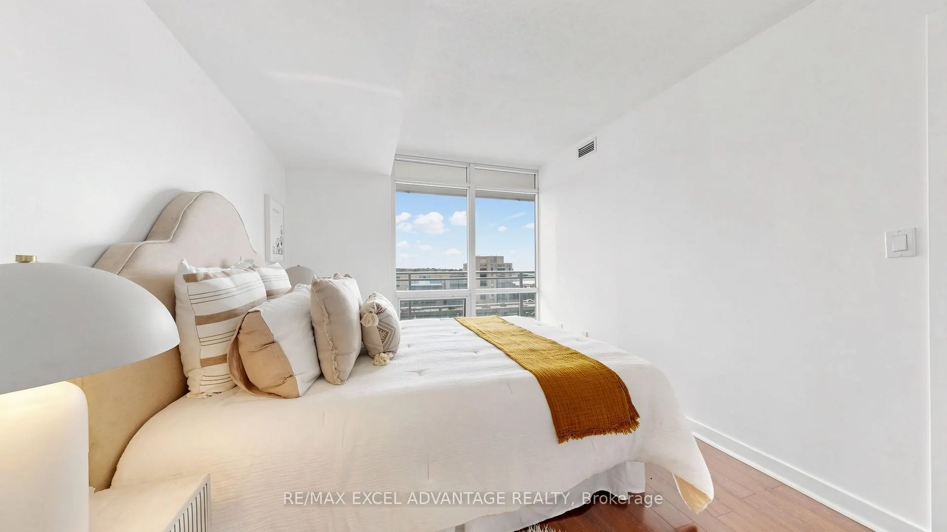 15 Fort York Boulevard #1111
