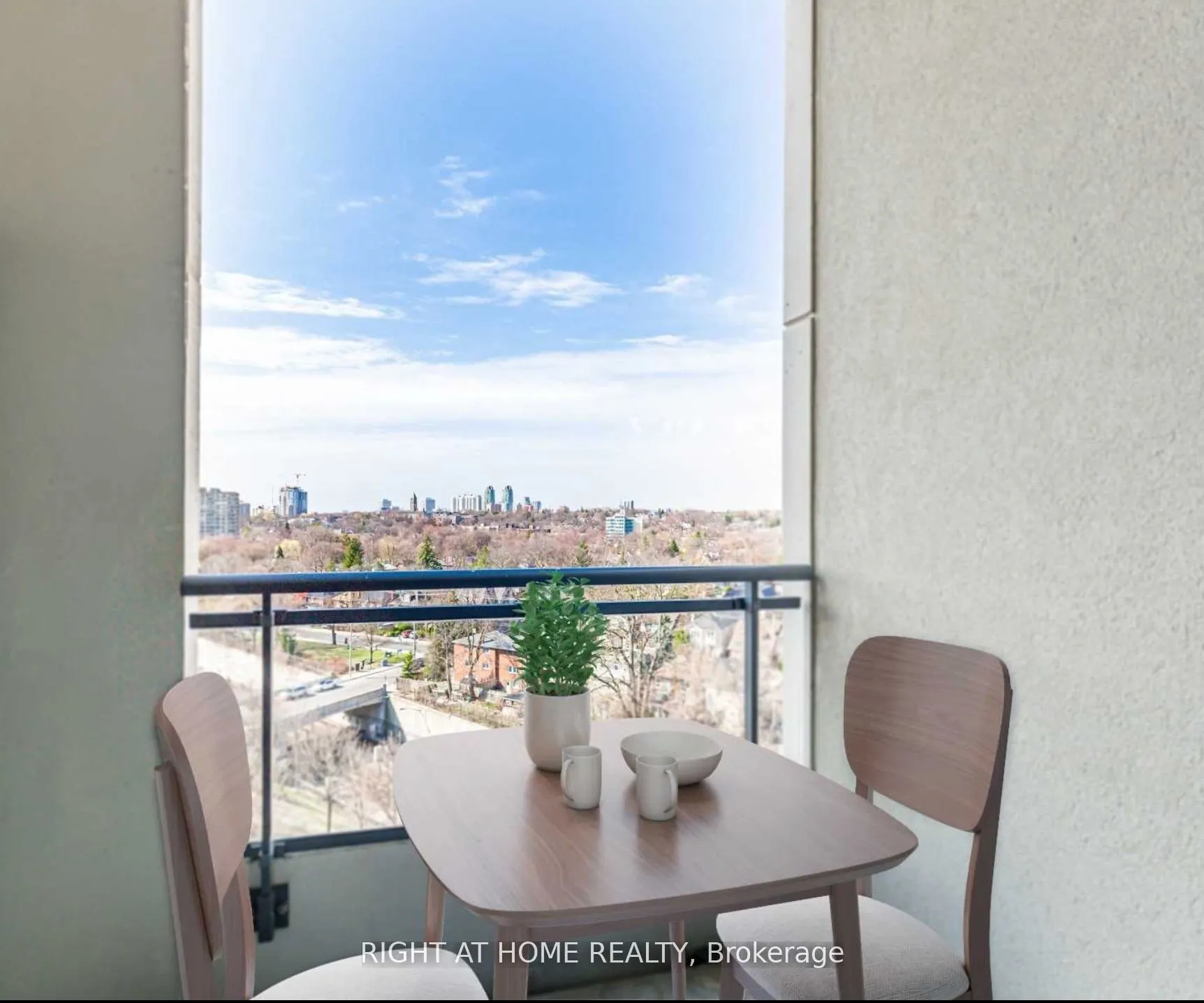 23 Glebe Road W #918