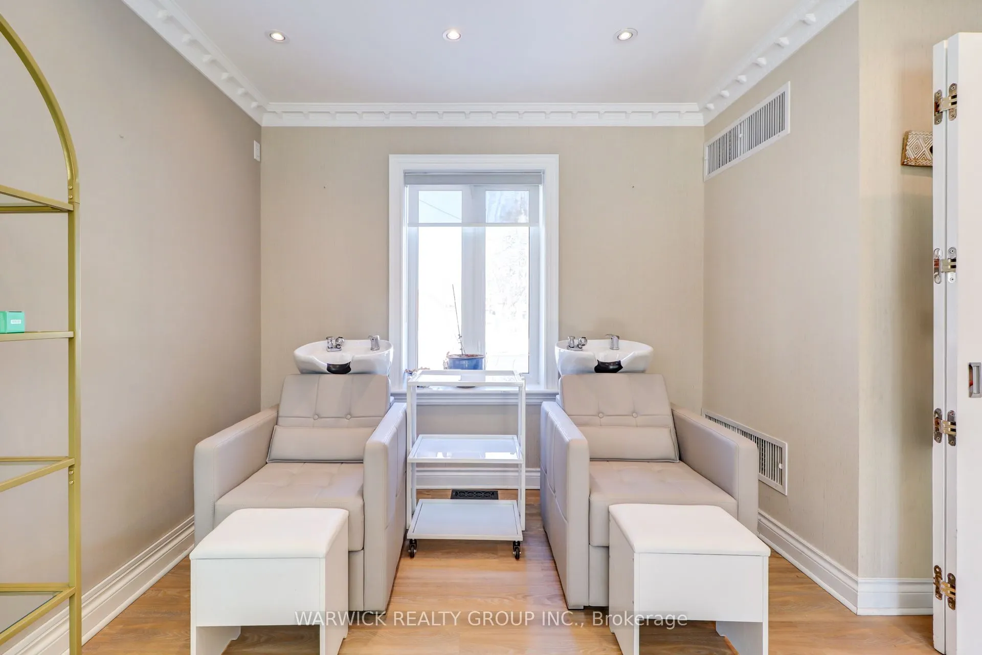 123 Sheppard Avenue E