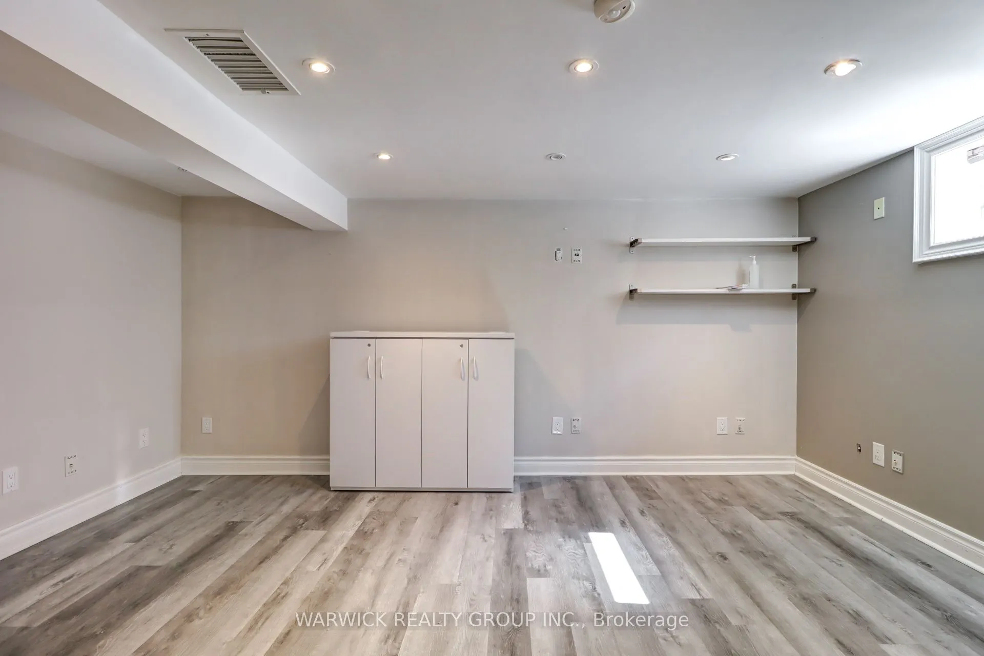 123 Sheppard Avenue E