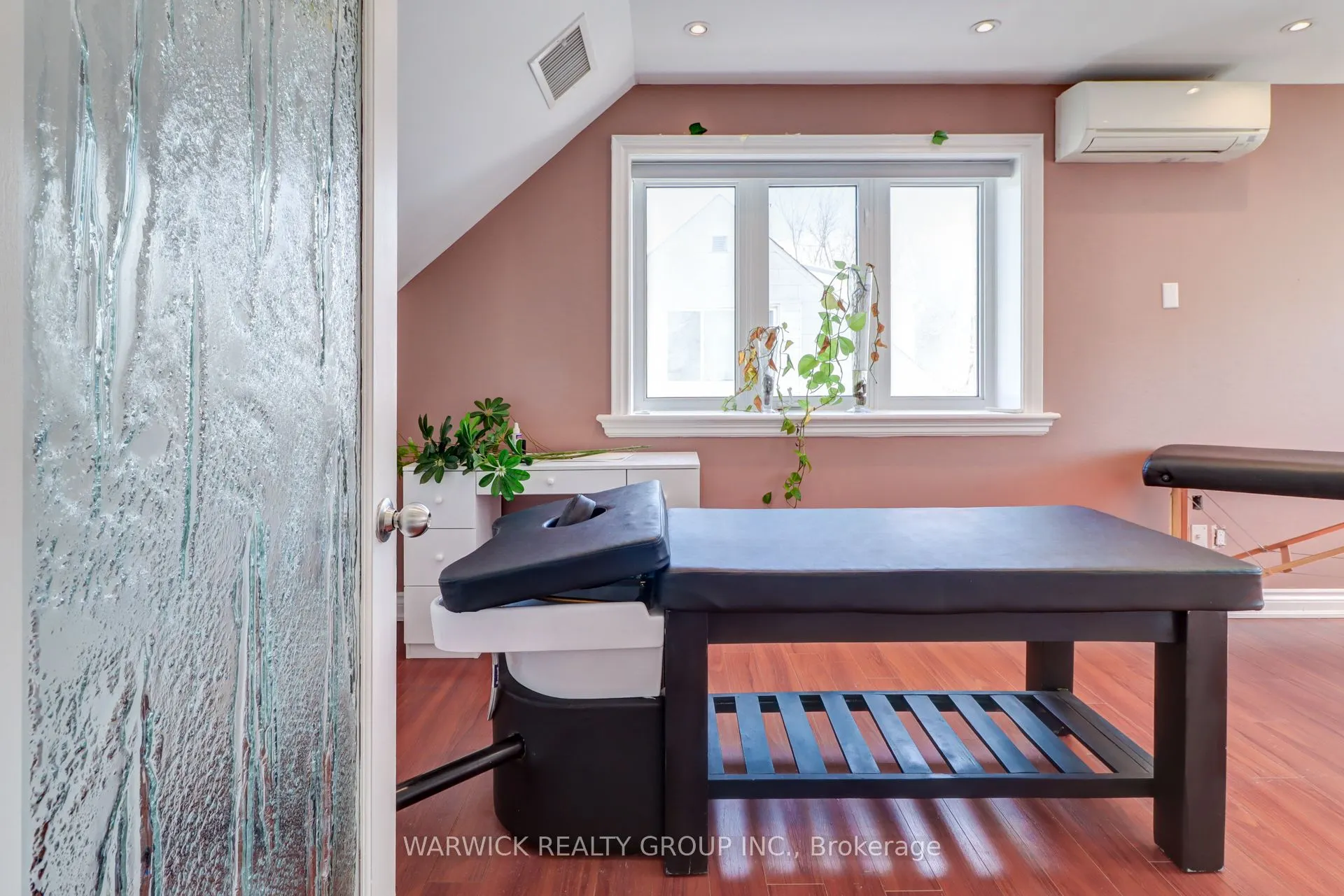123 Sheppard Avenue E