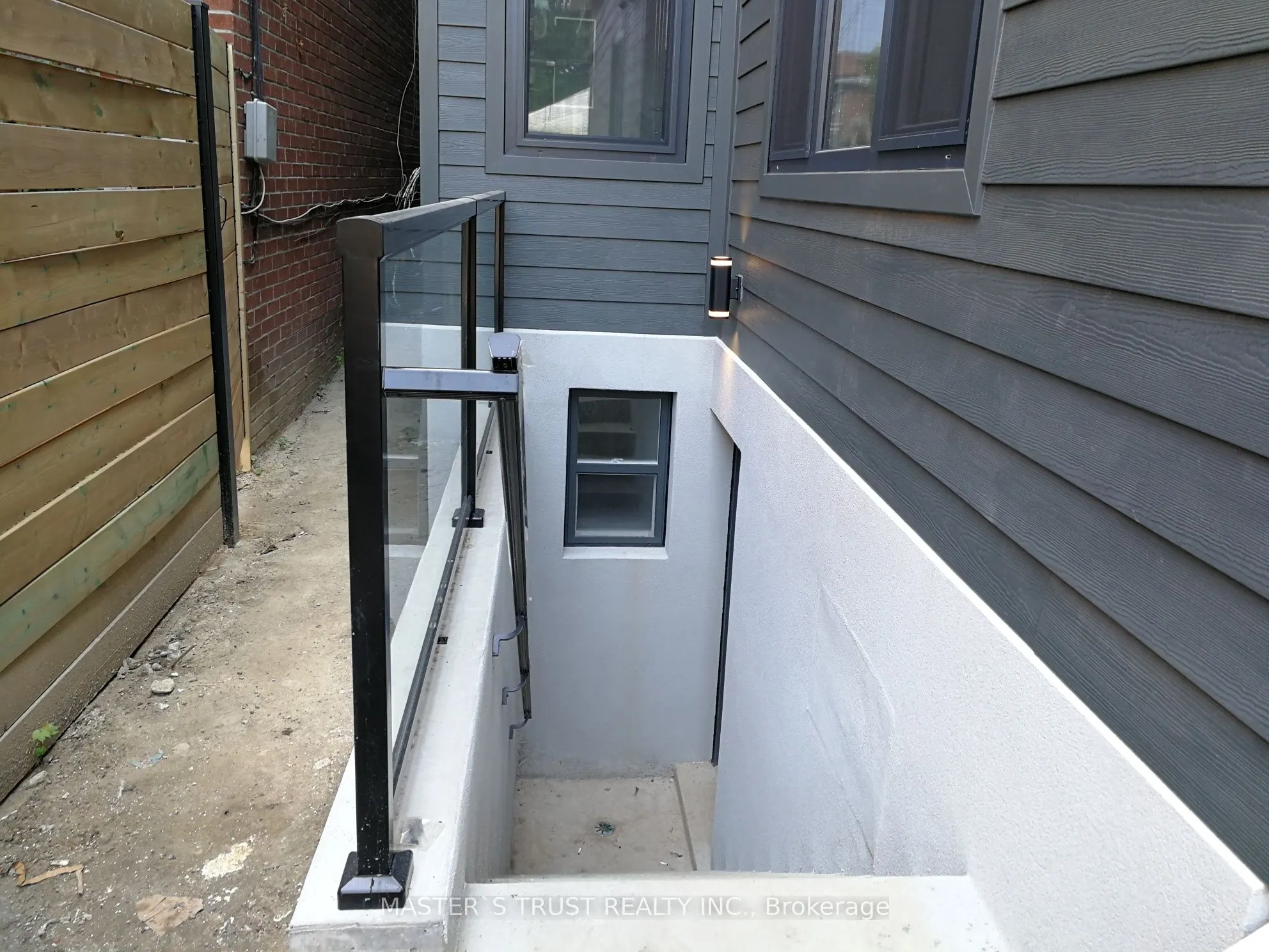 246 Lippincott Street #Lowunit