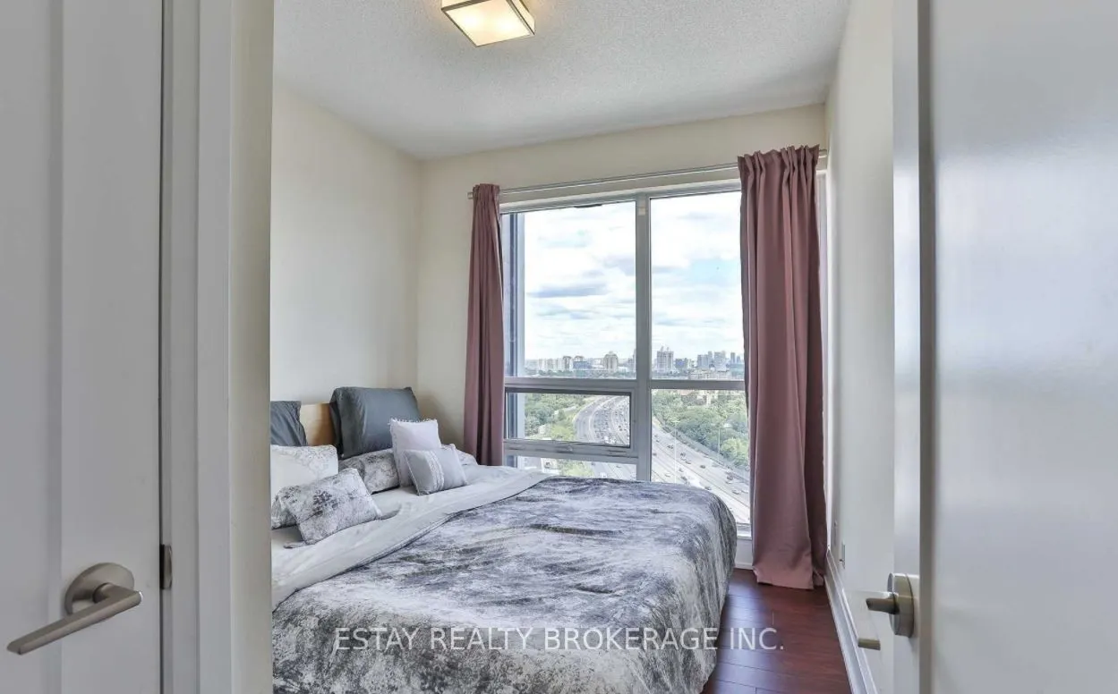 120 Harrison Garden Boulevard #1906