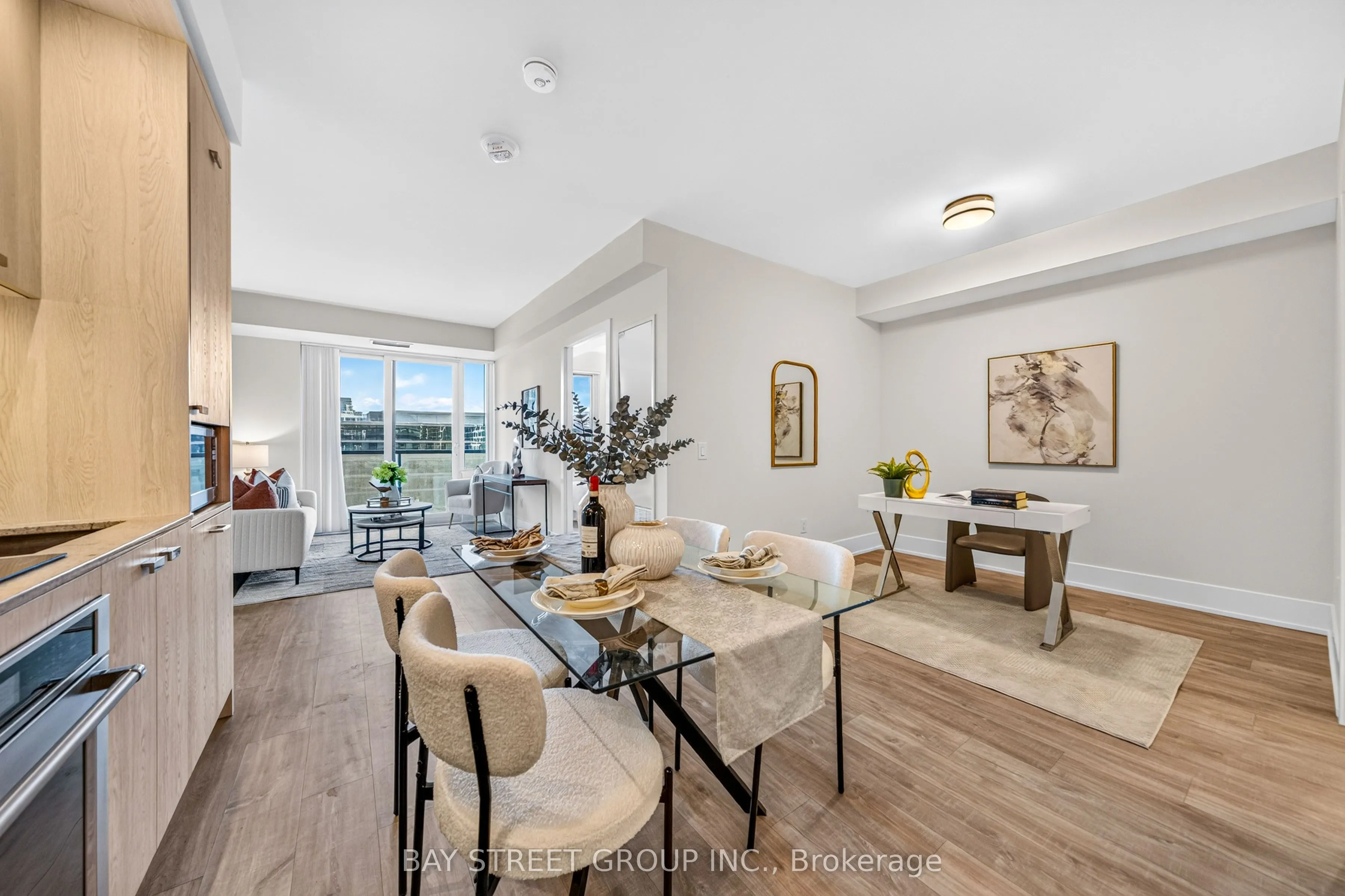 480 Front Street W #801