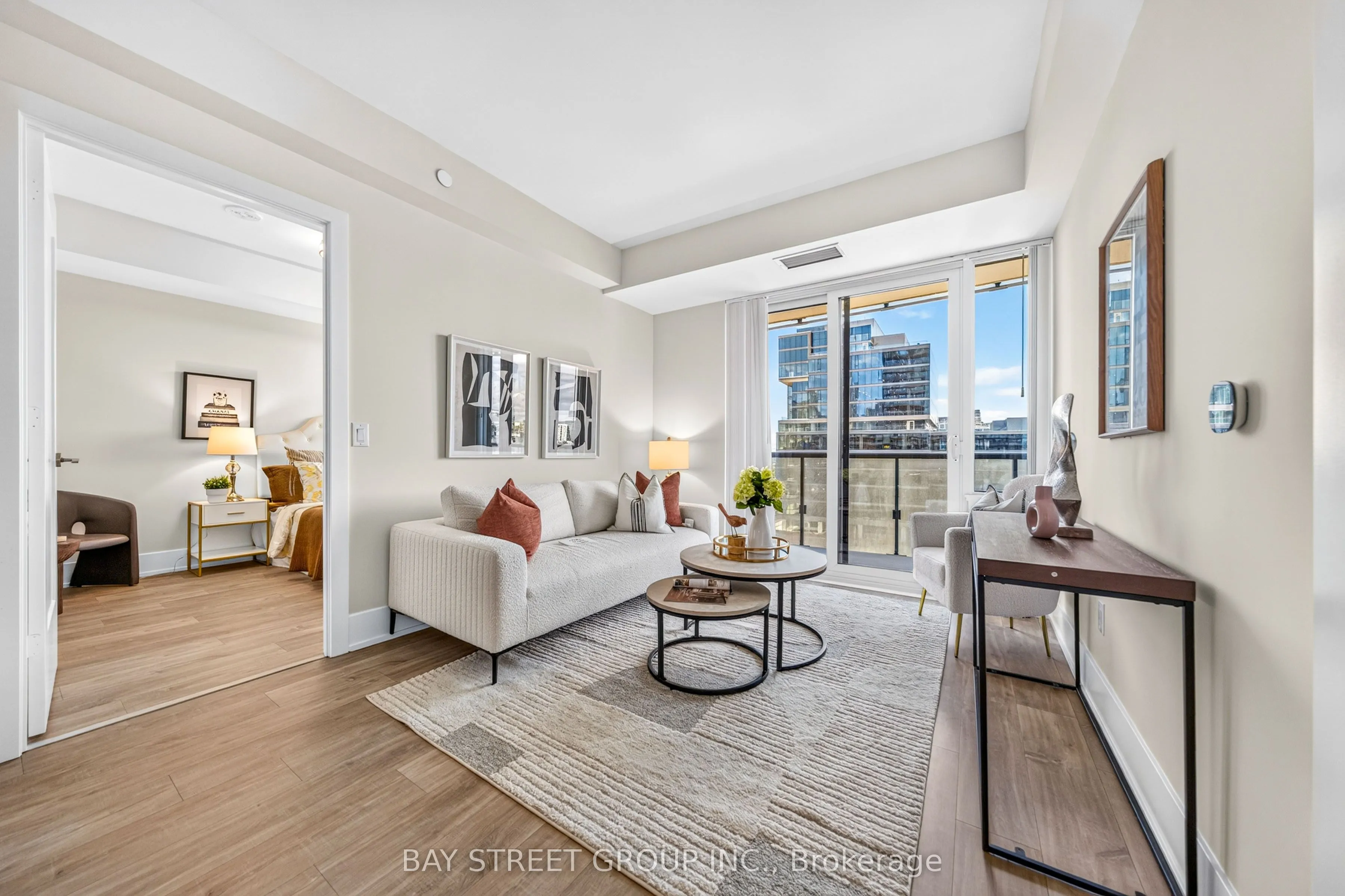 480 Front Street W #801