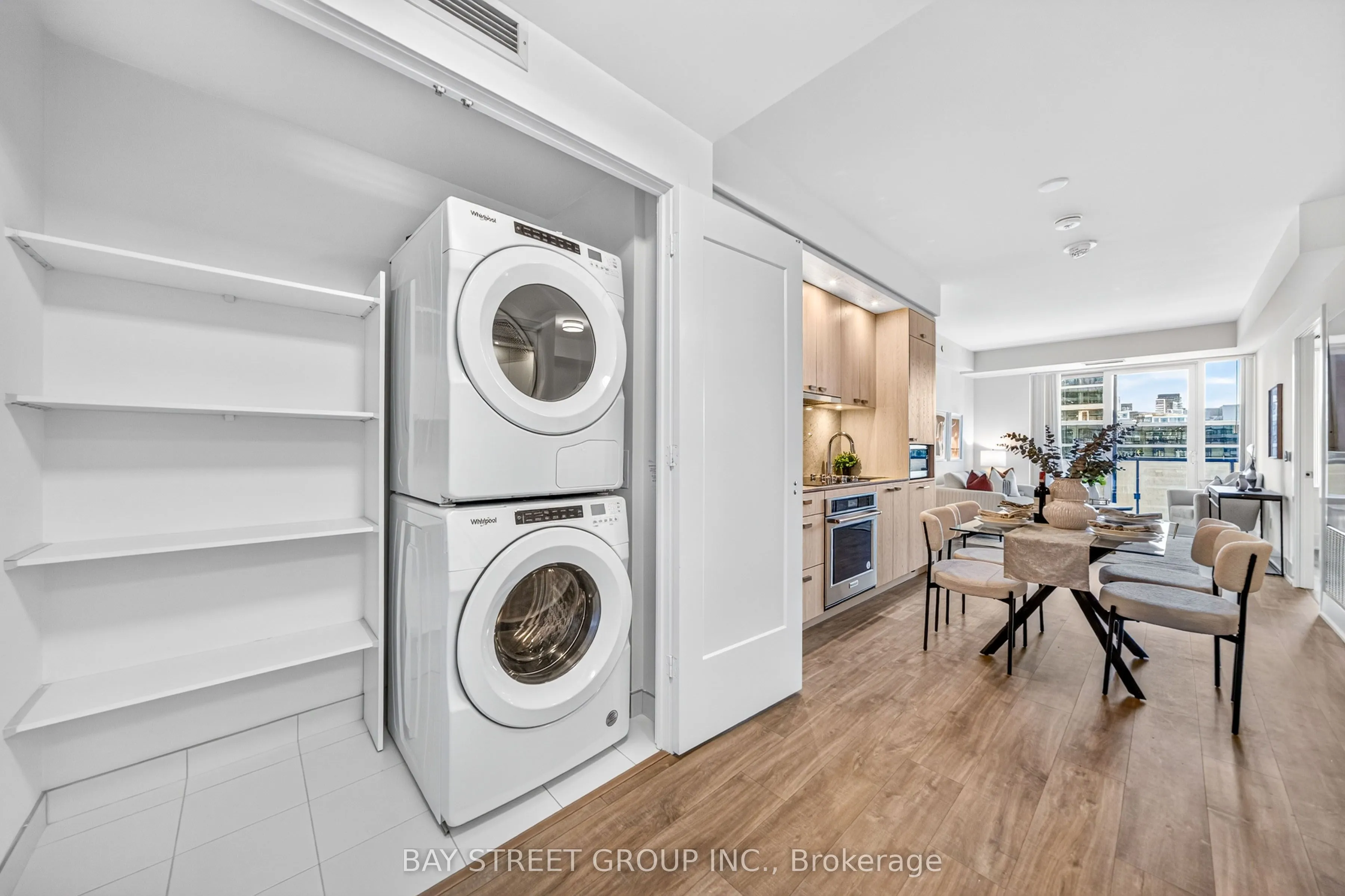 480 Front Street W #801