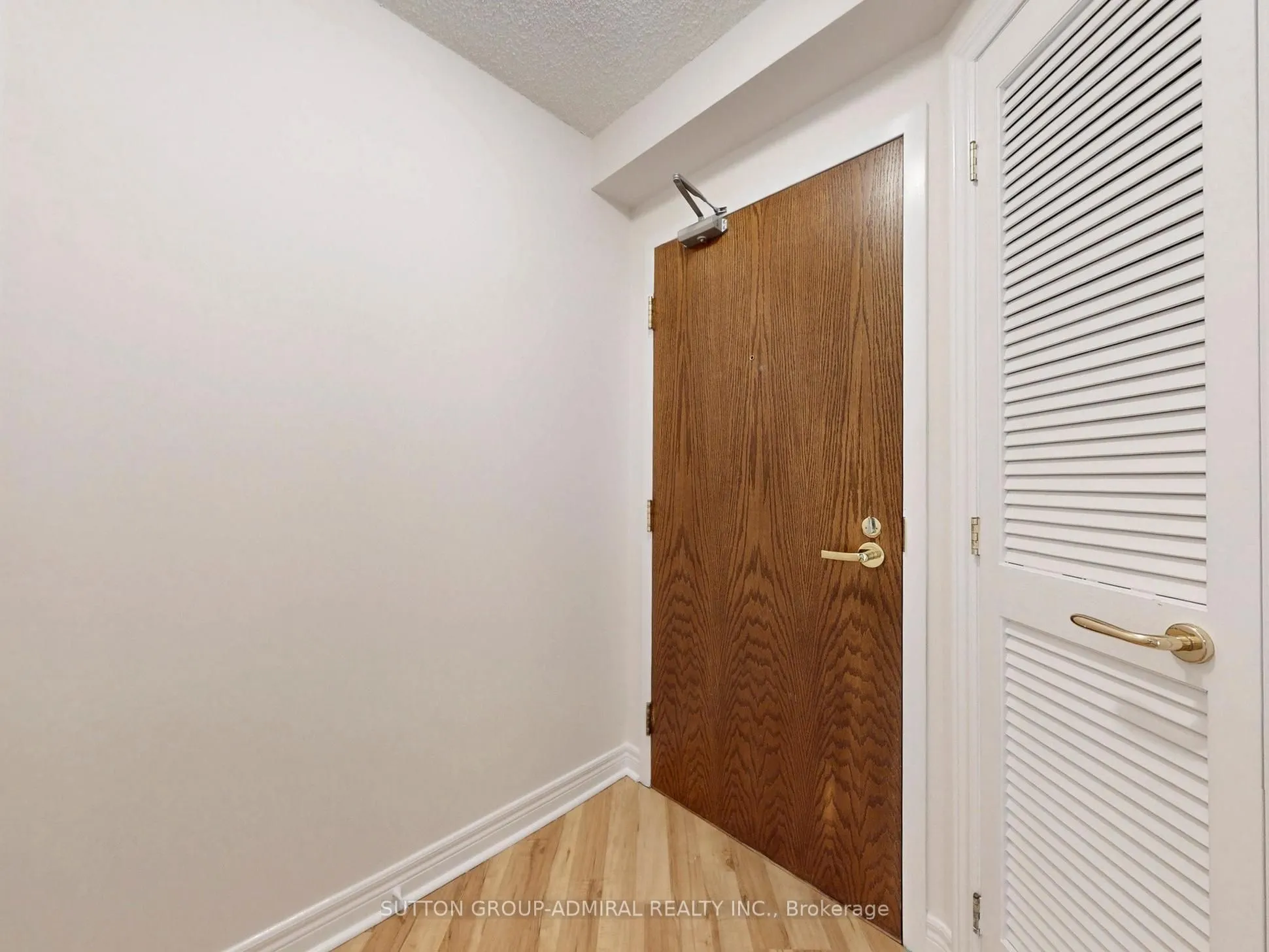 100 Hayden Street #812