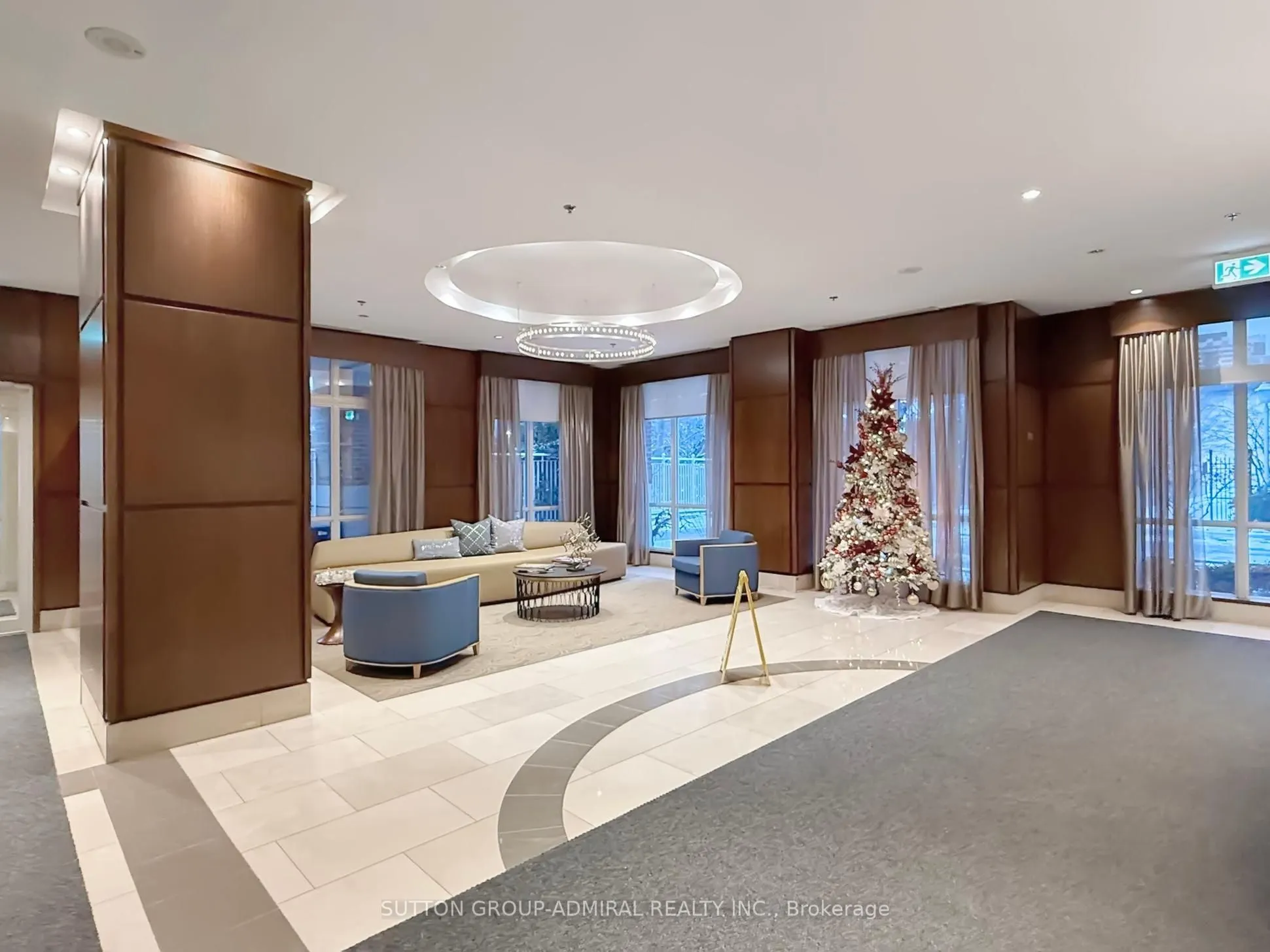 100 Hayden Street #812