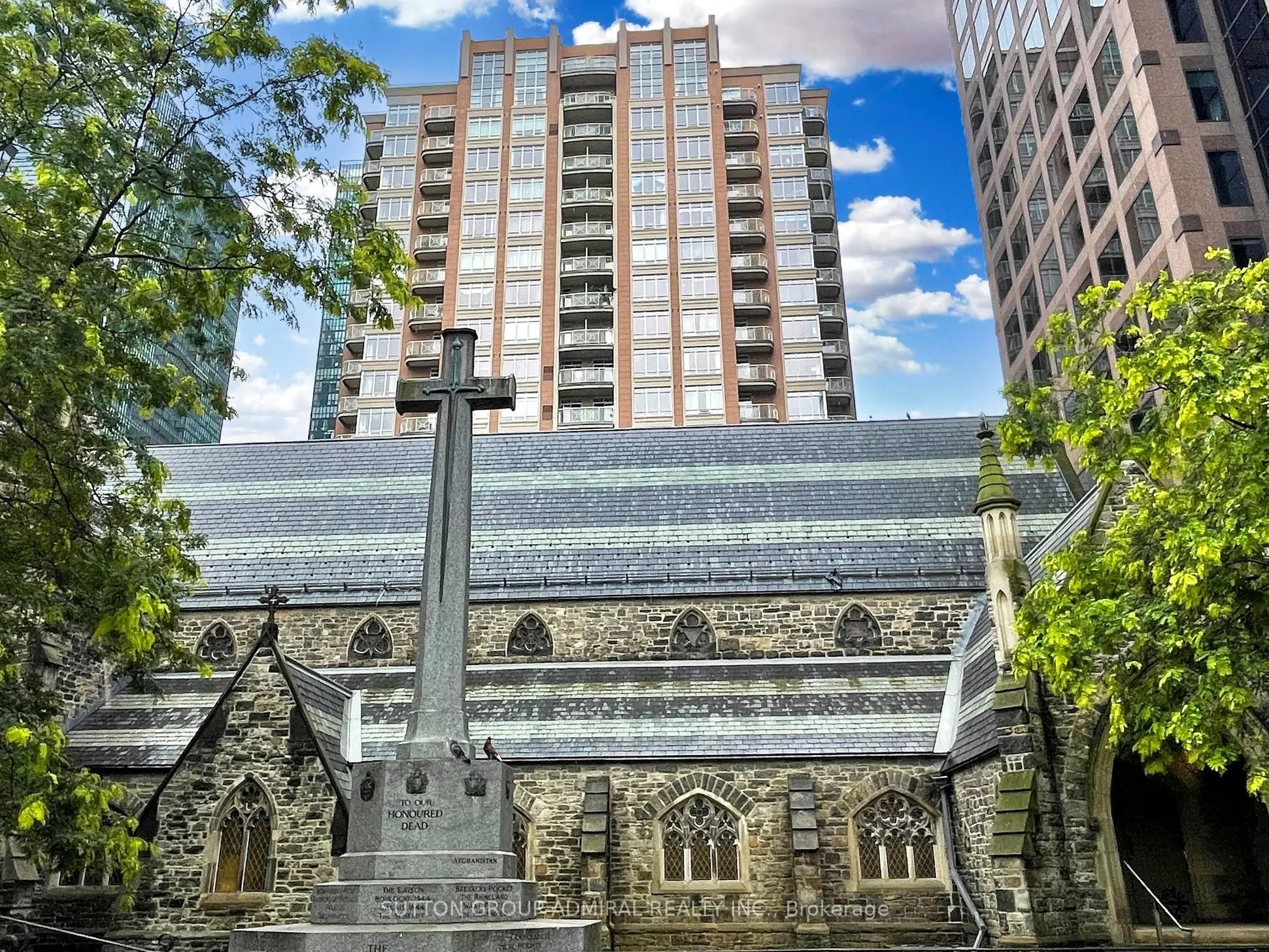100 Hayden Street #812