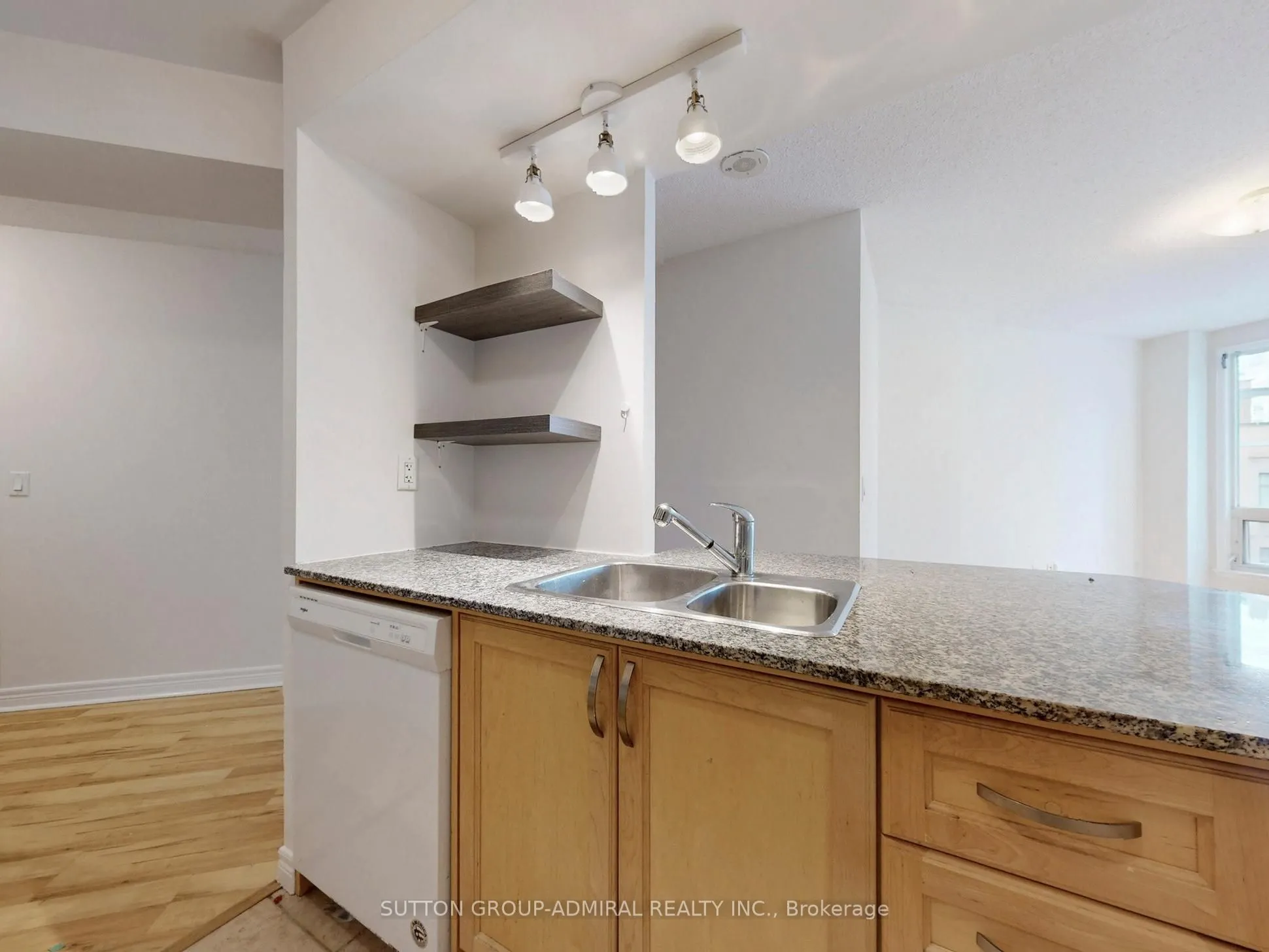 100 Hayden Street #812