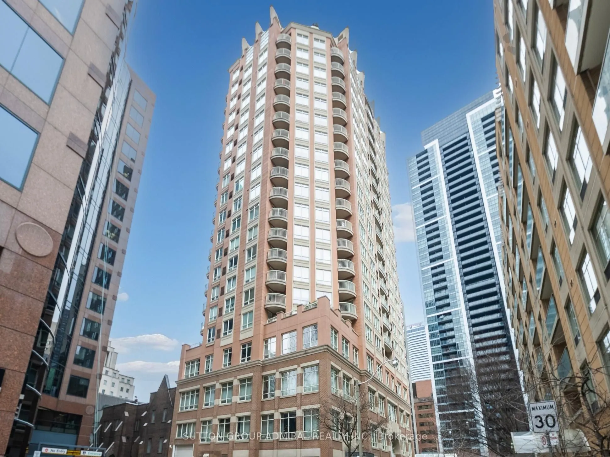 100 Hayden Street #812