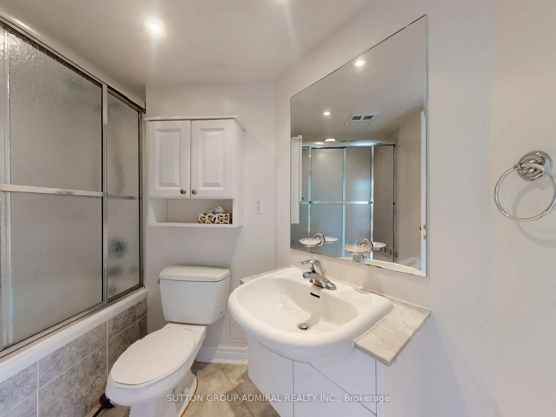 100 Hayden Street #812
