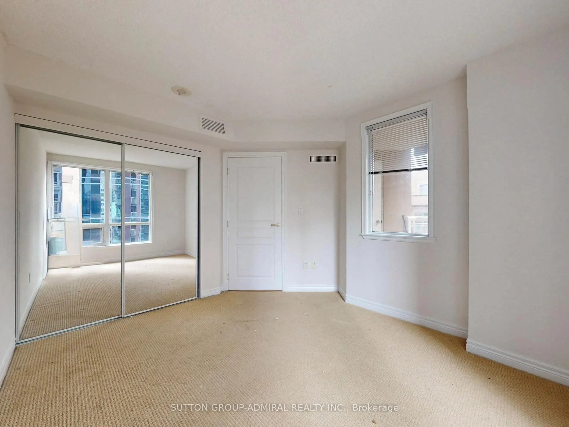 100 Hayden Street #812
