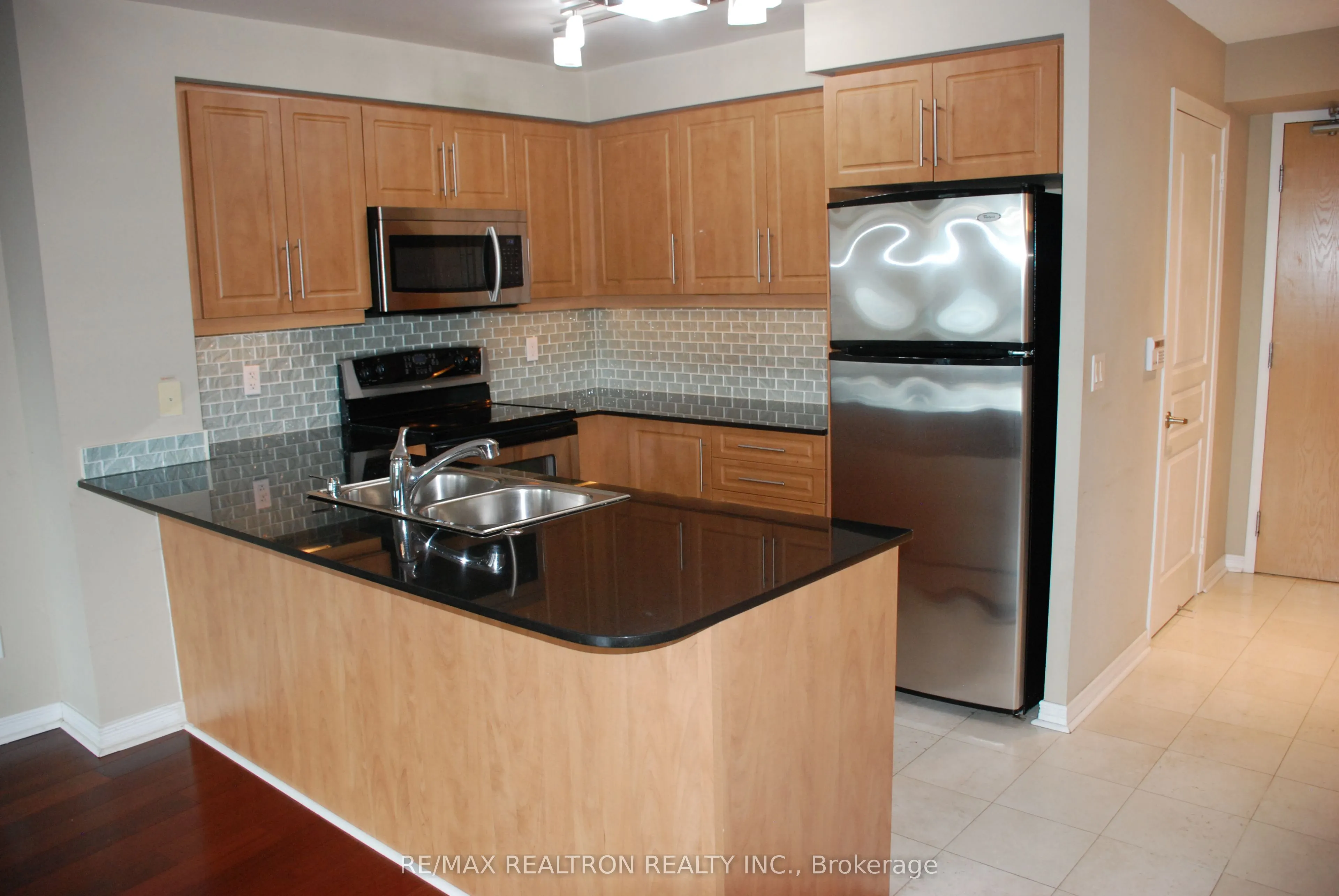 509 Beecroft Road #1211