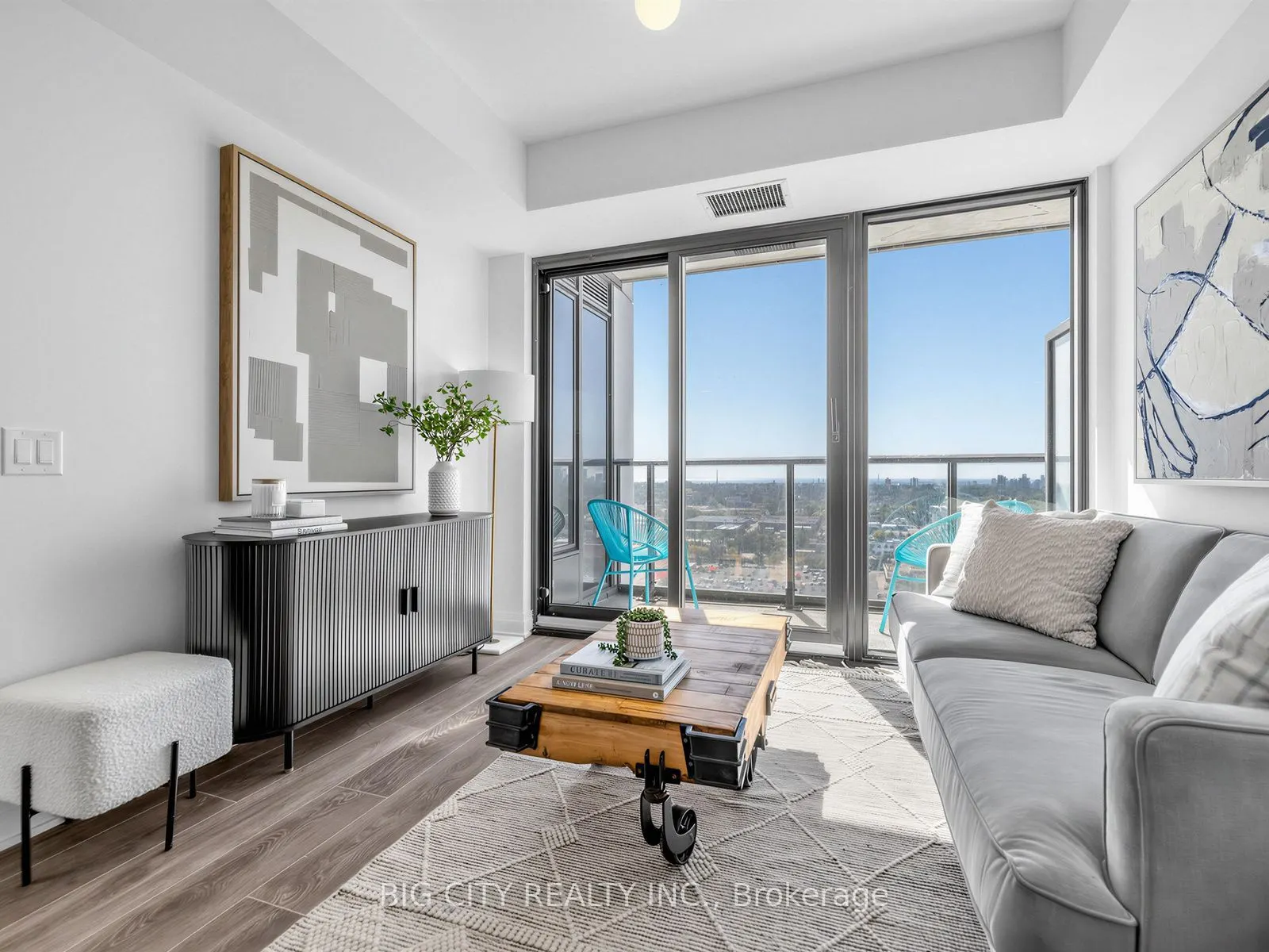 25 Frederick Todd Way #2211