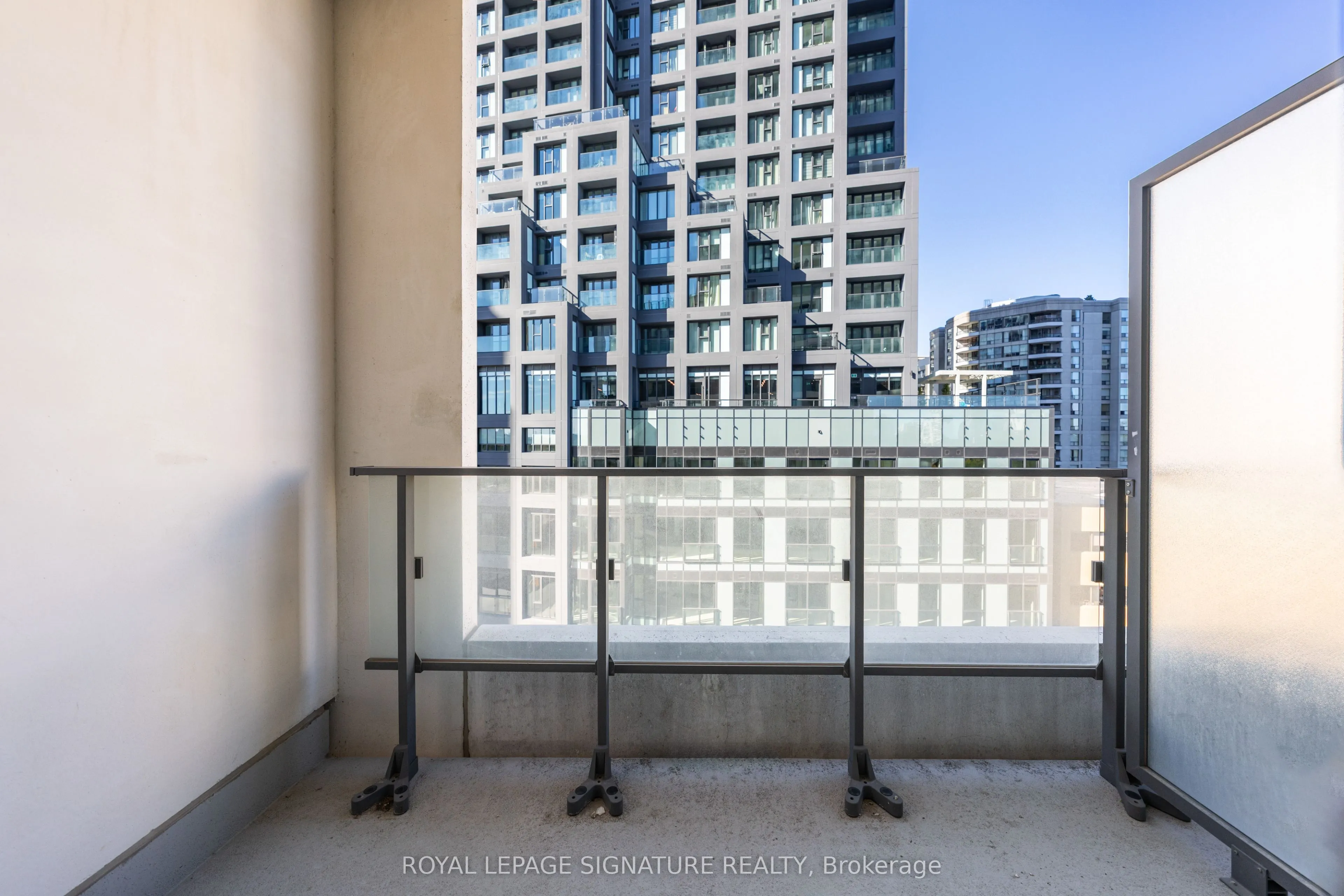 5 Soudan Avenue #1010
