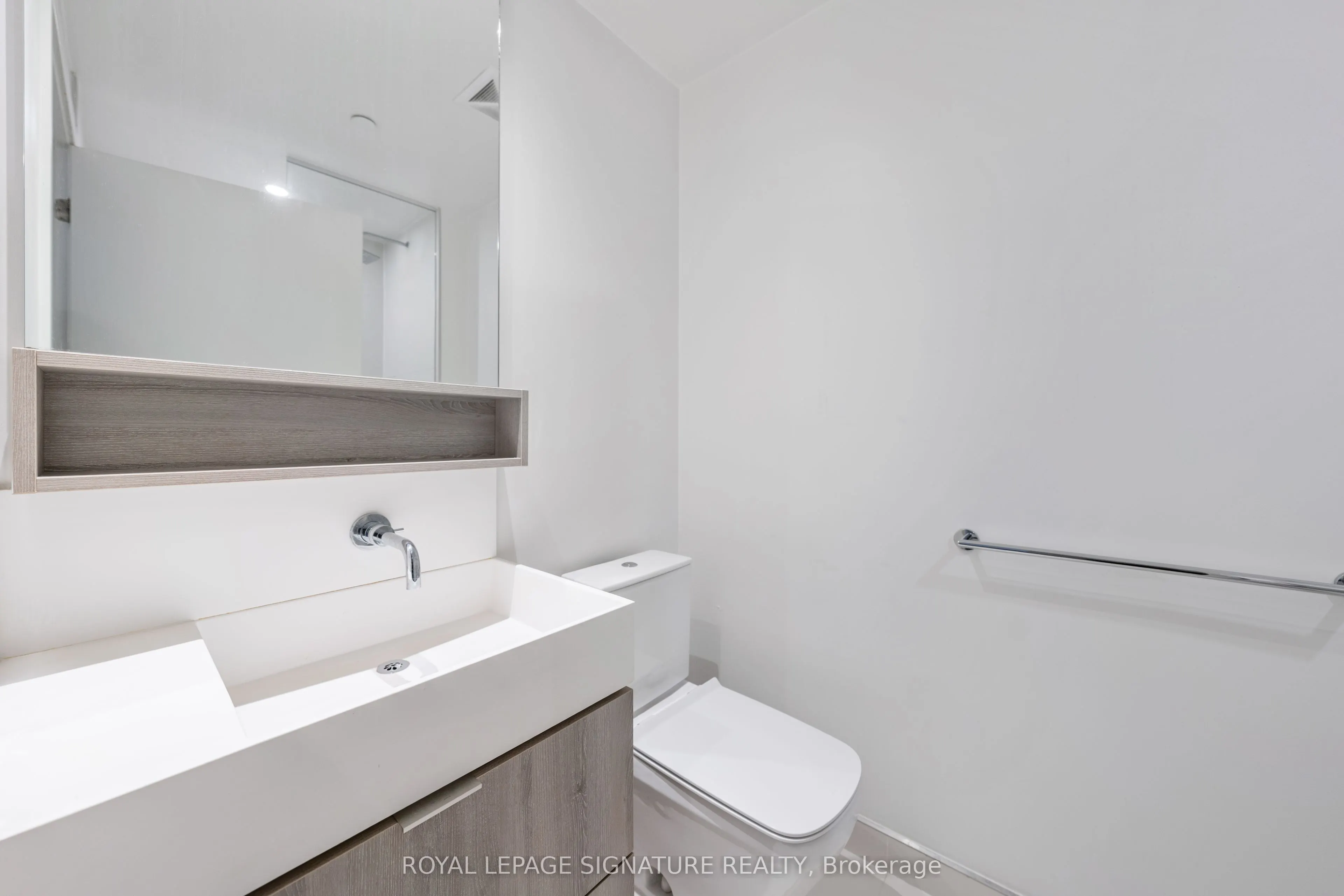 5 Soudan Avenue #1010