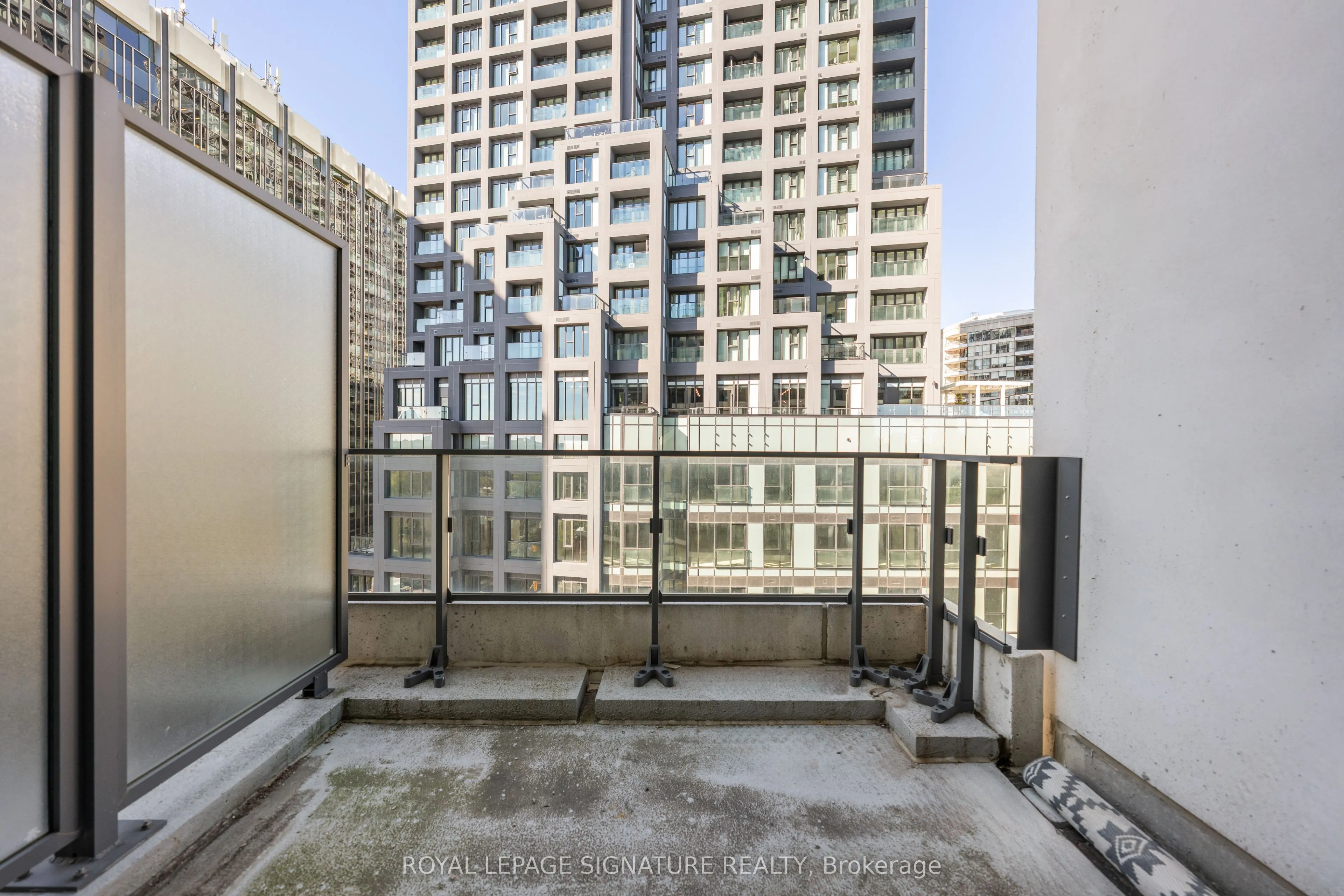5 Soudan Avenue #1010