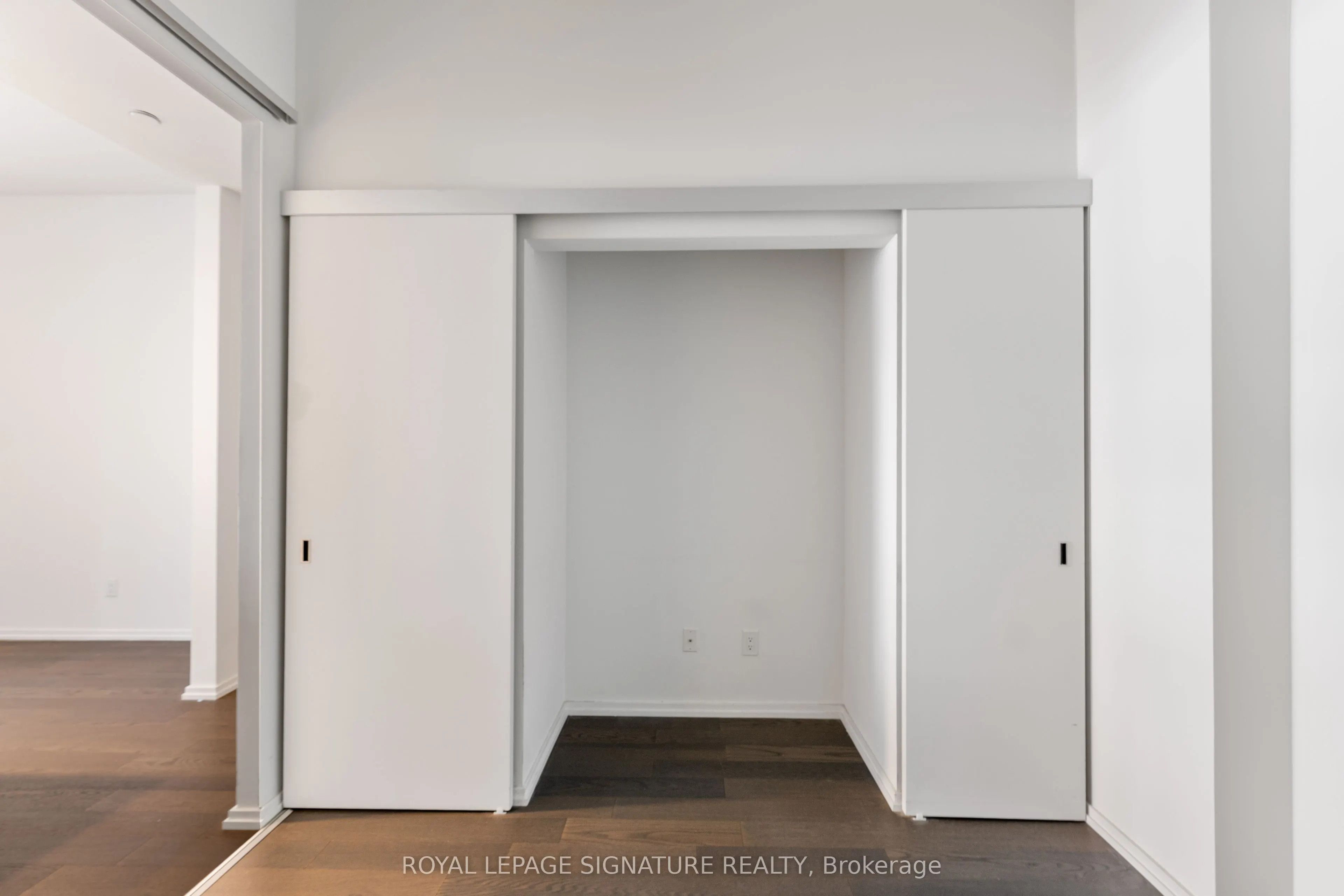 5 Soudan Avenue #1010