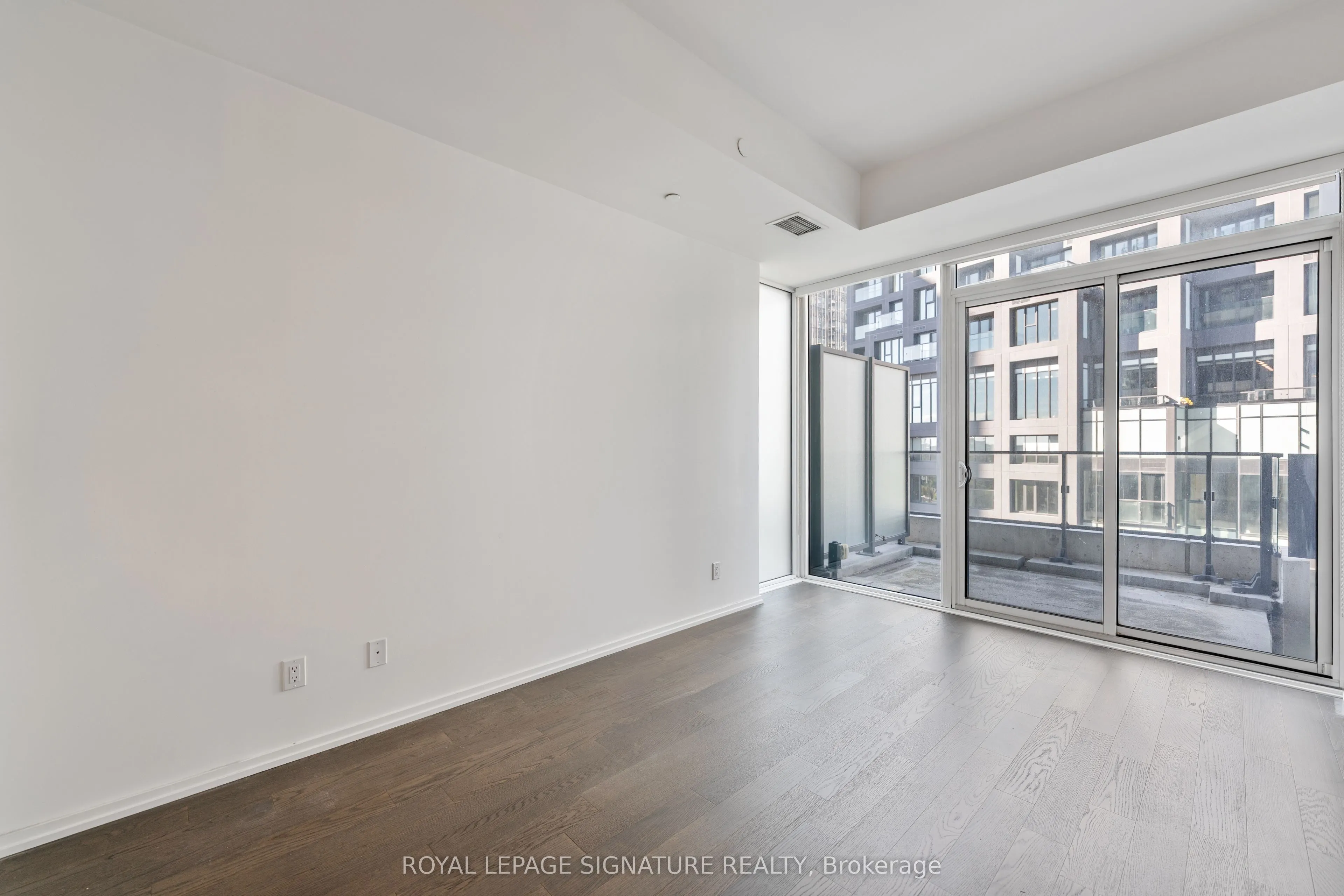 5 Soudan Avenue #1010