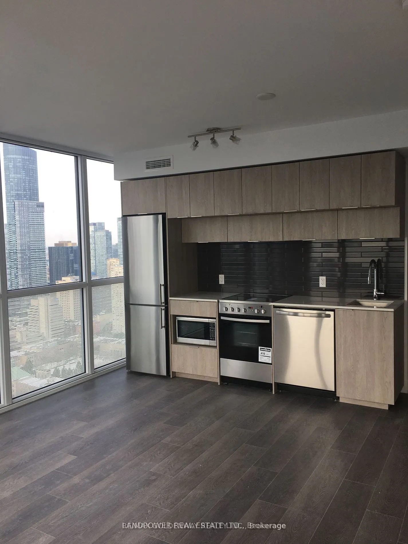 181 Dundas Street E #4910